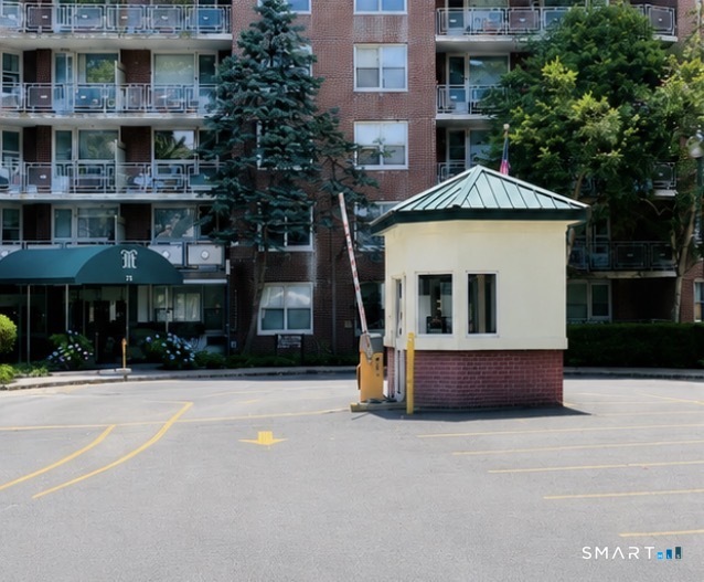 91 Strawberry Hill 425 Avenue Property Photo 29
