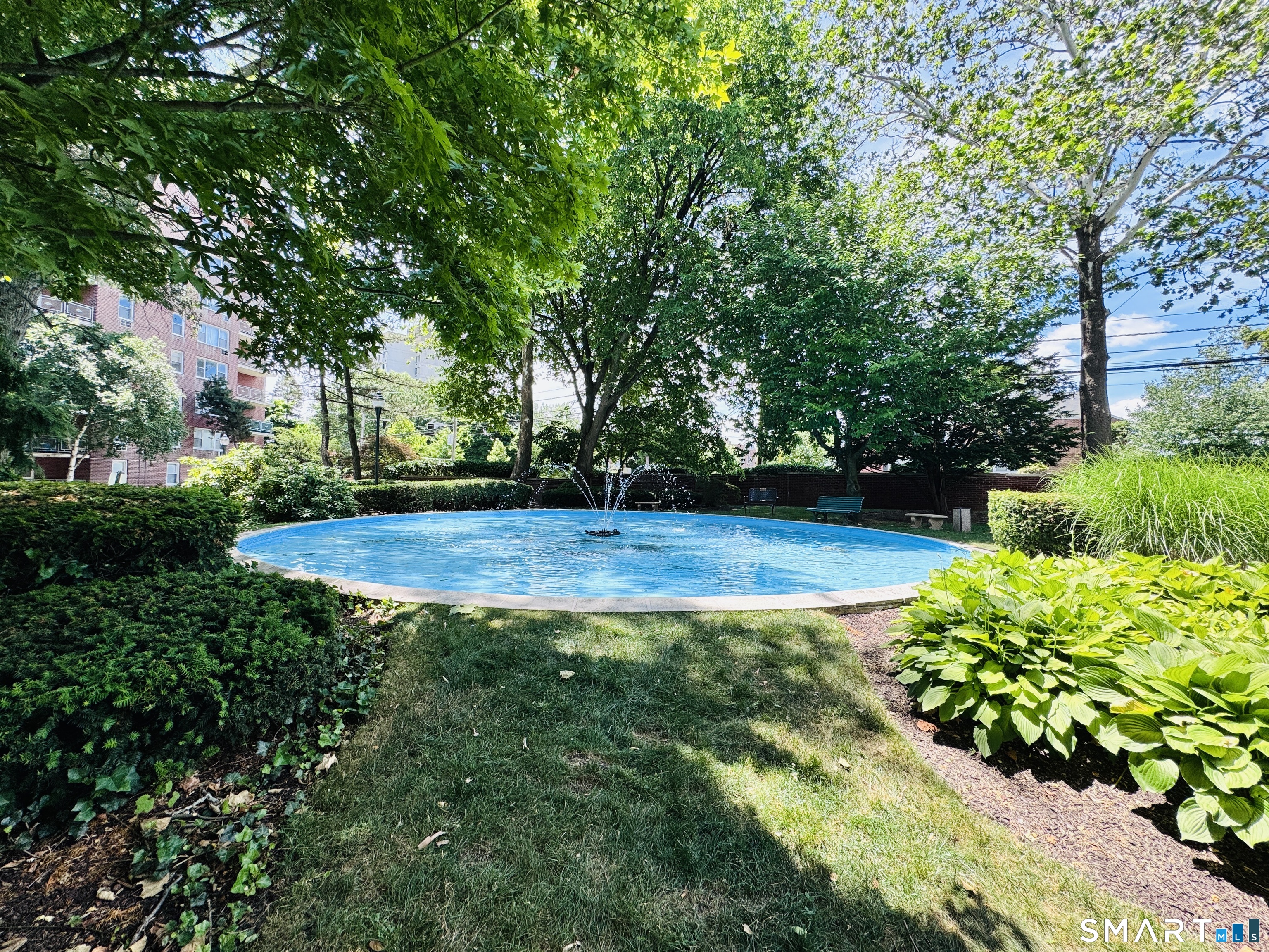 91 Strawberry Hill 425 Avenue Property Photo 32
