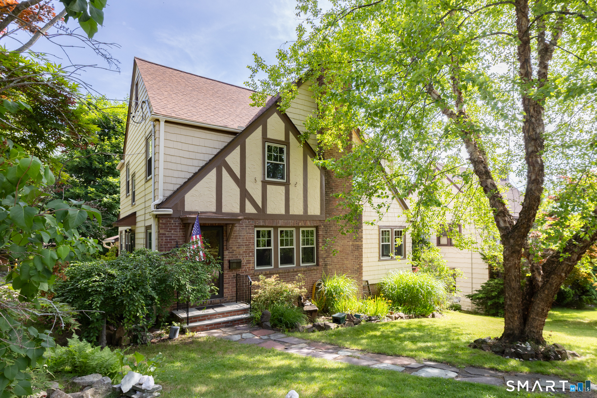 127 Roger Road Property Photo 1