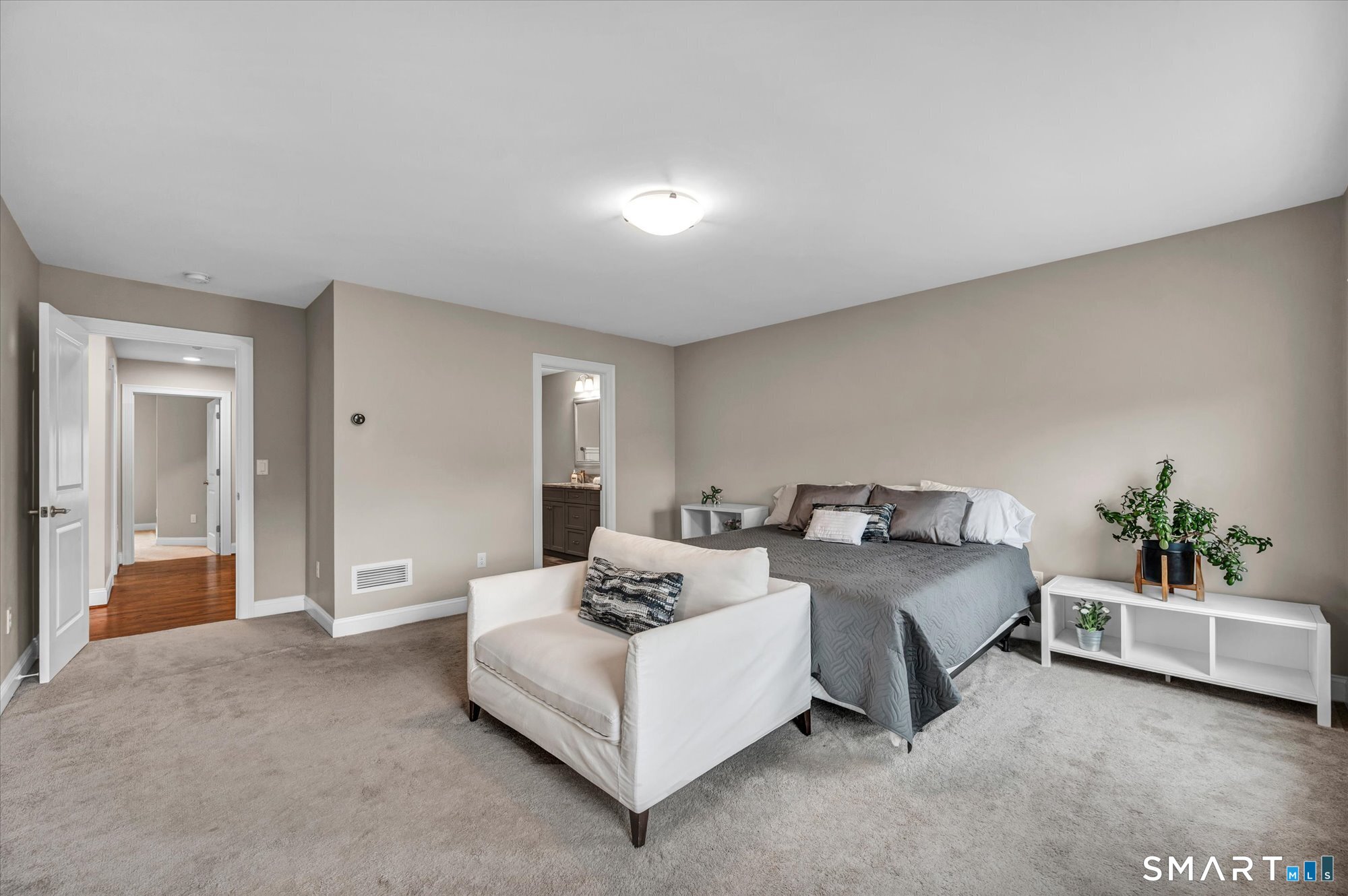 14 Yorkshire 14 Court Property Photo 12