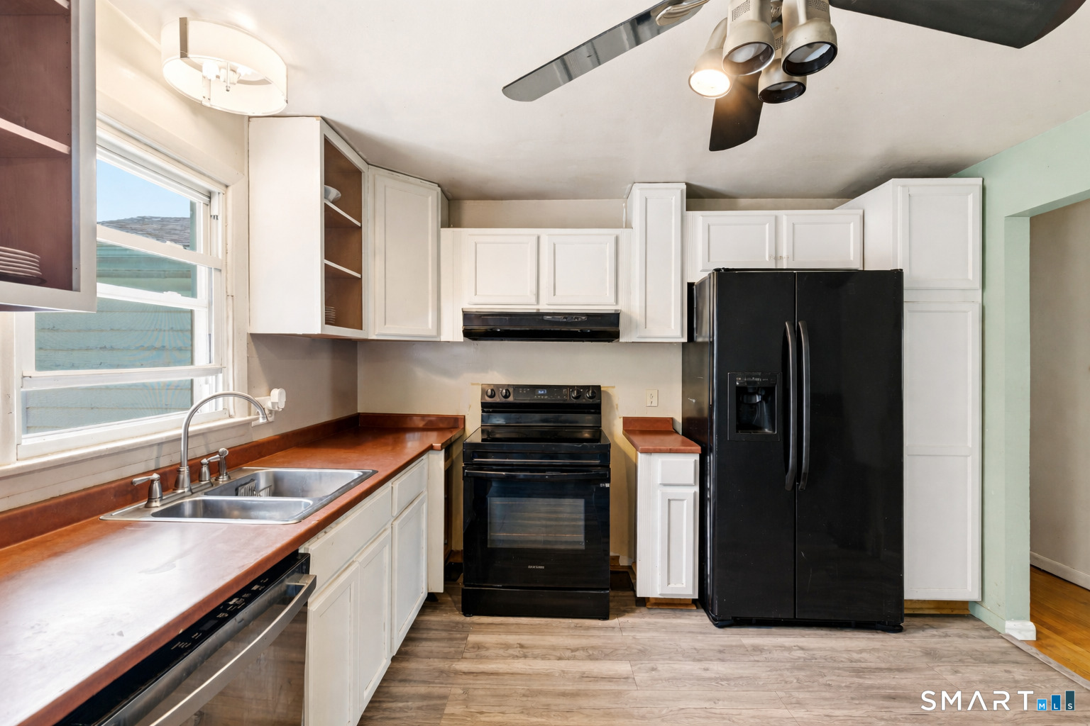 150 Stratfield Place Property Photo 7