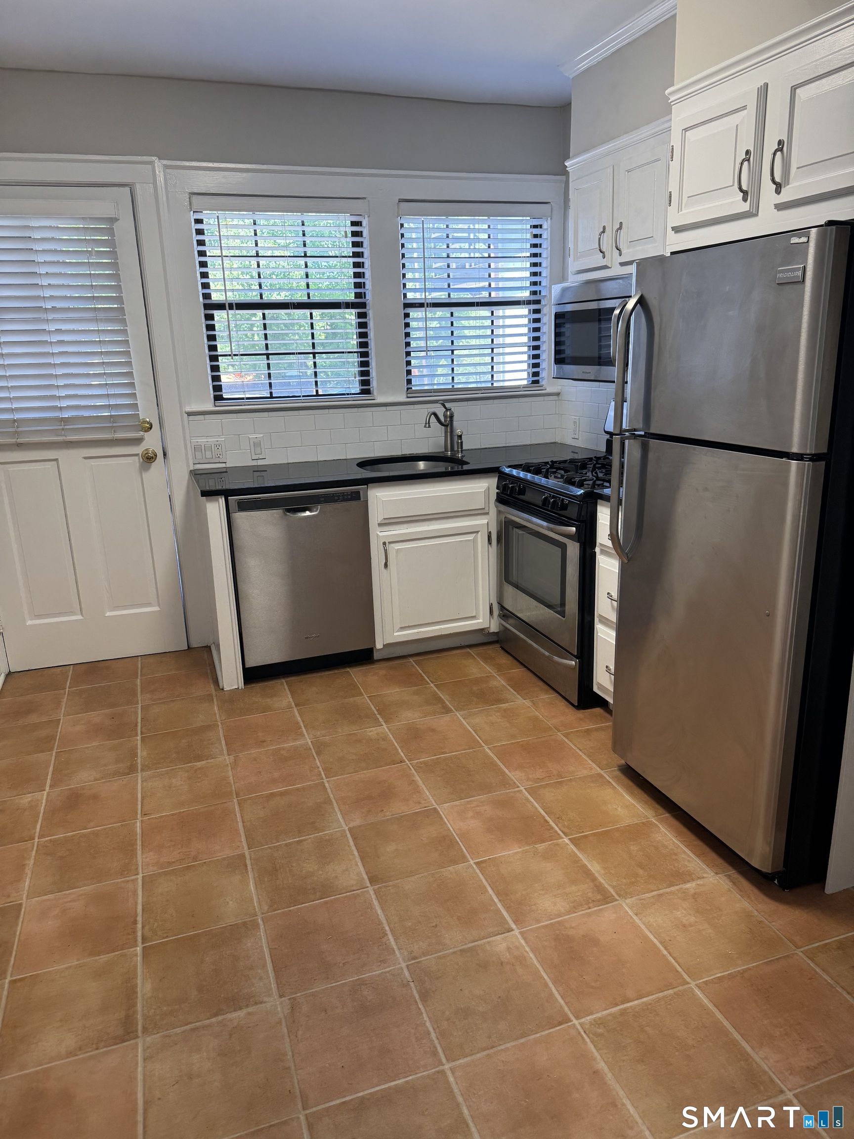 410 West 107 Avenue Property Photo 2