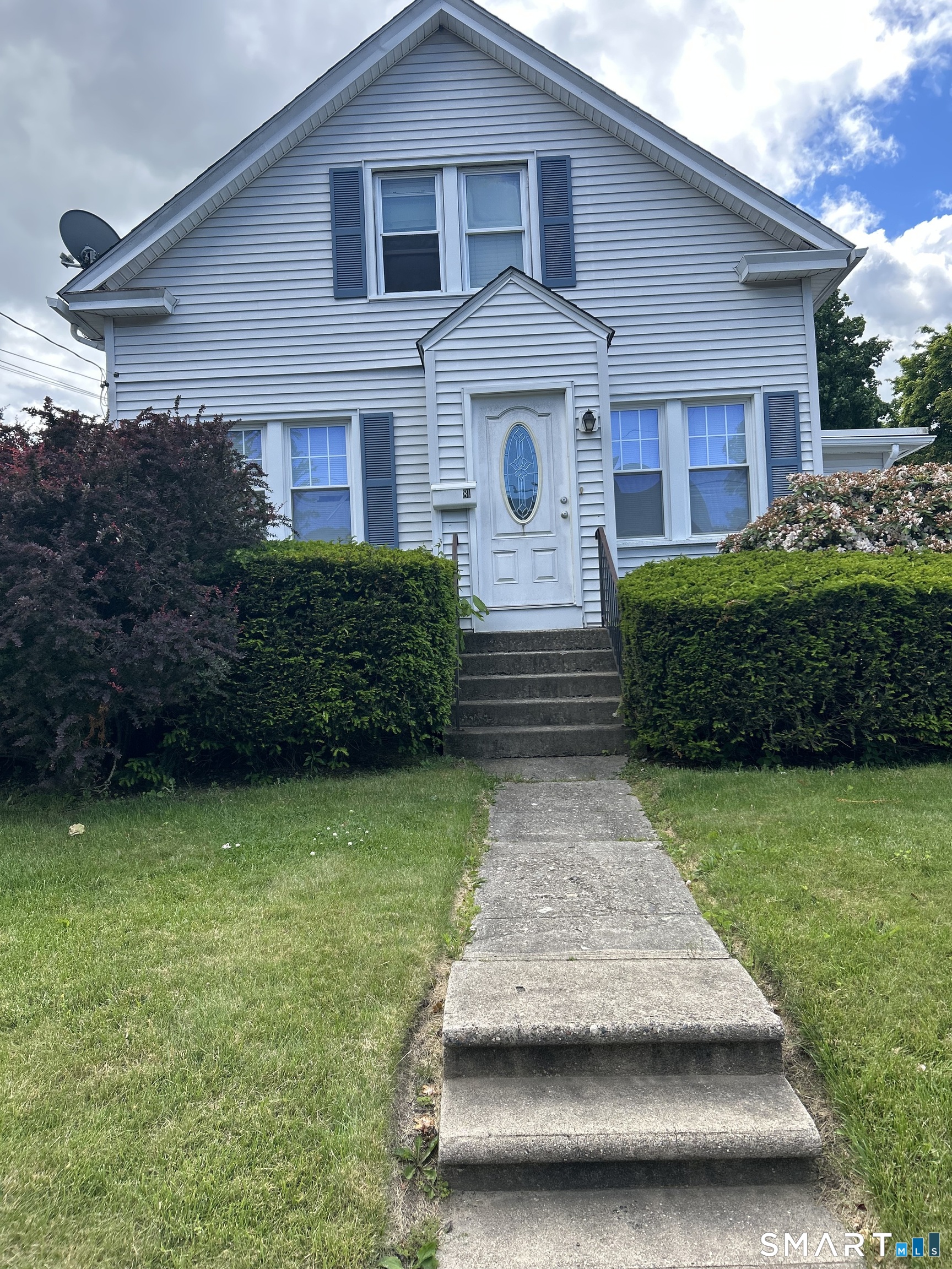 81 Robert Street Property Photo 2