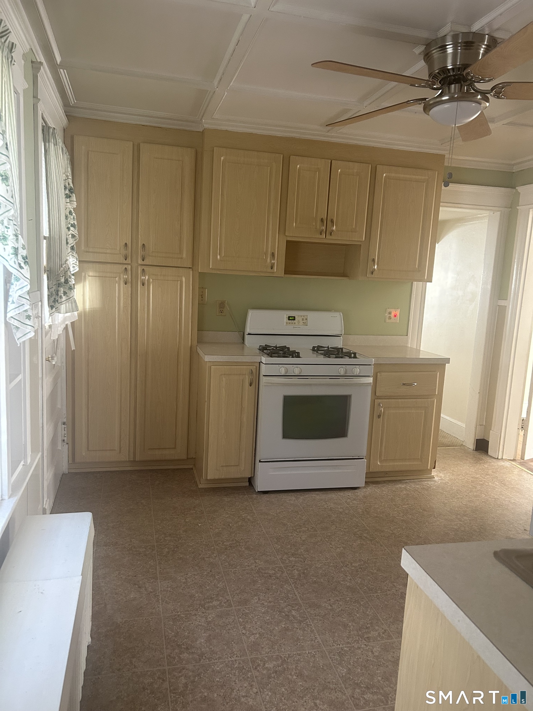81 Robert Street Property Photo 9