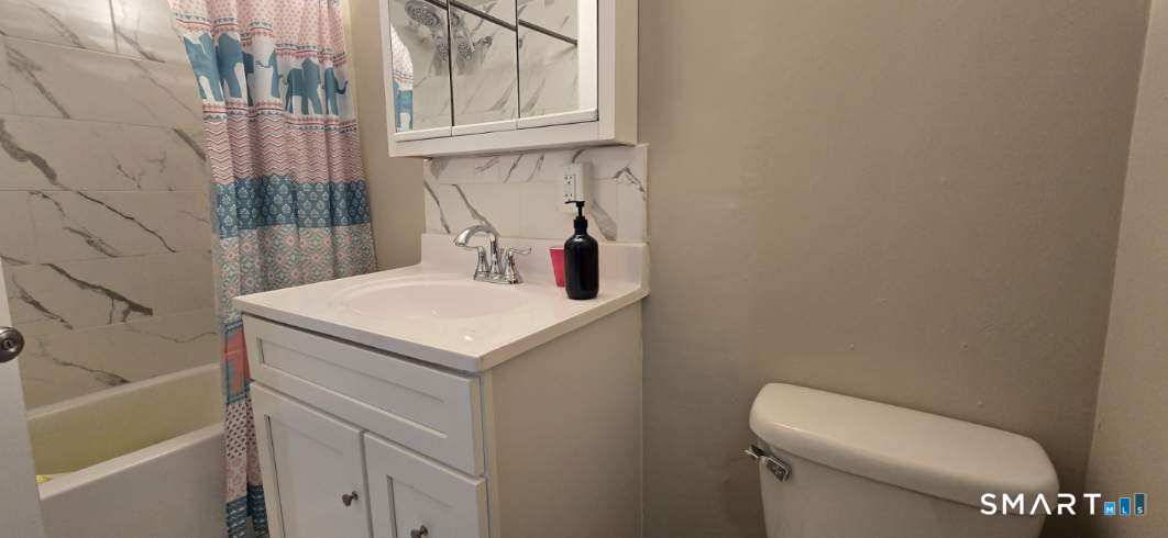 62-64 Capen Street Property Photo 5