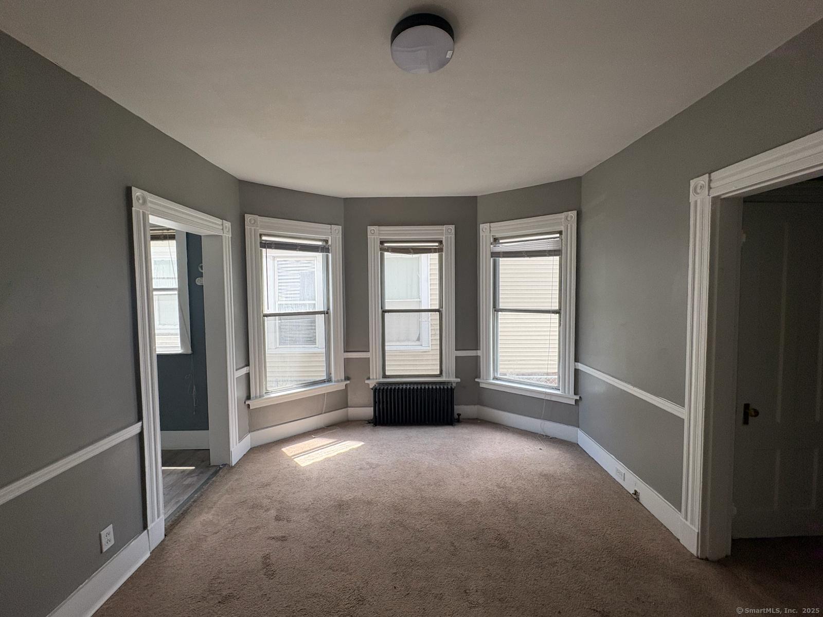 319 Sherman 1st Fl Avenue Property Photo 2