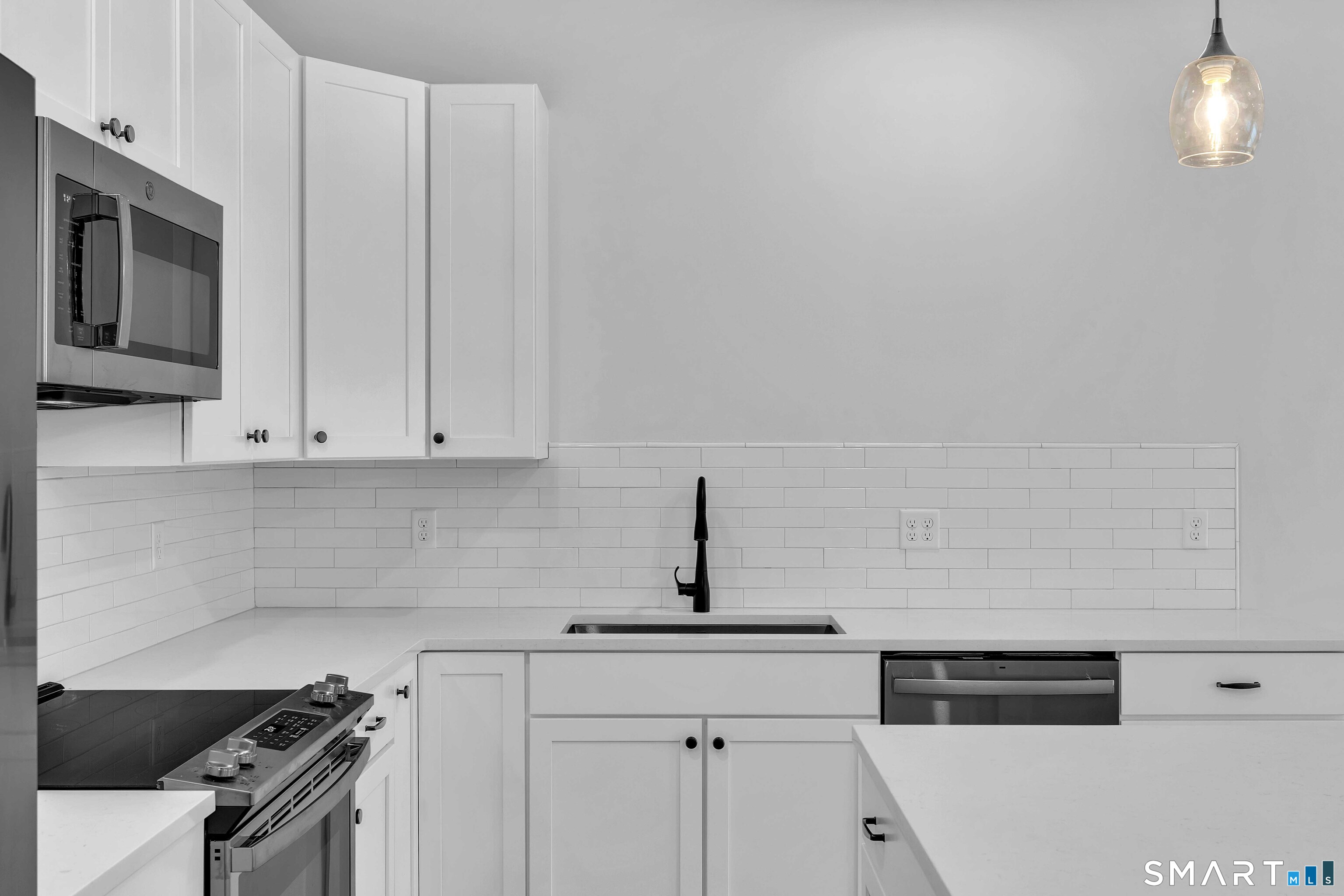 138 Boston Post 17 Road Property Photo 12