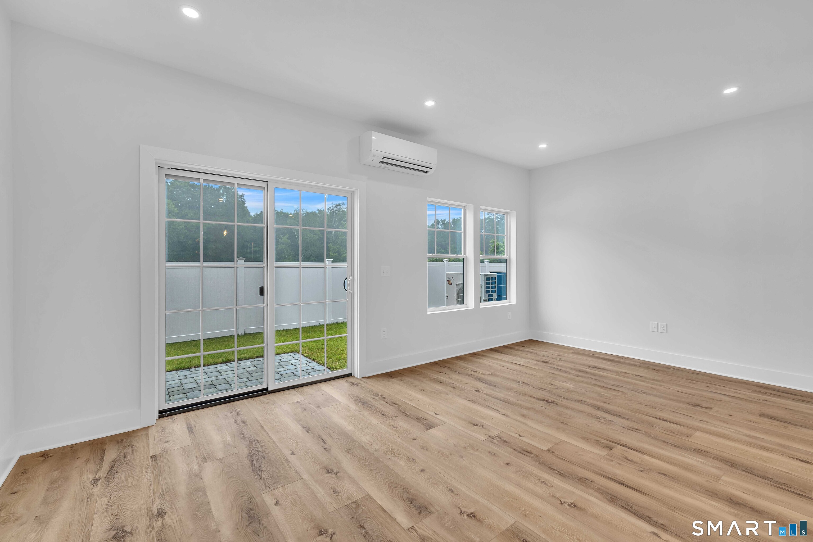 138 Boston Post 17 Road Property Photo 13