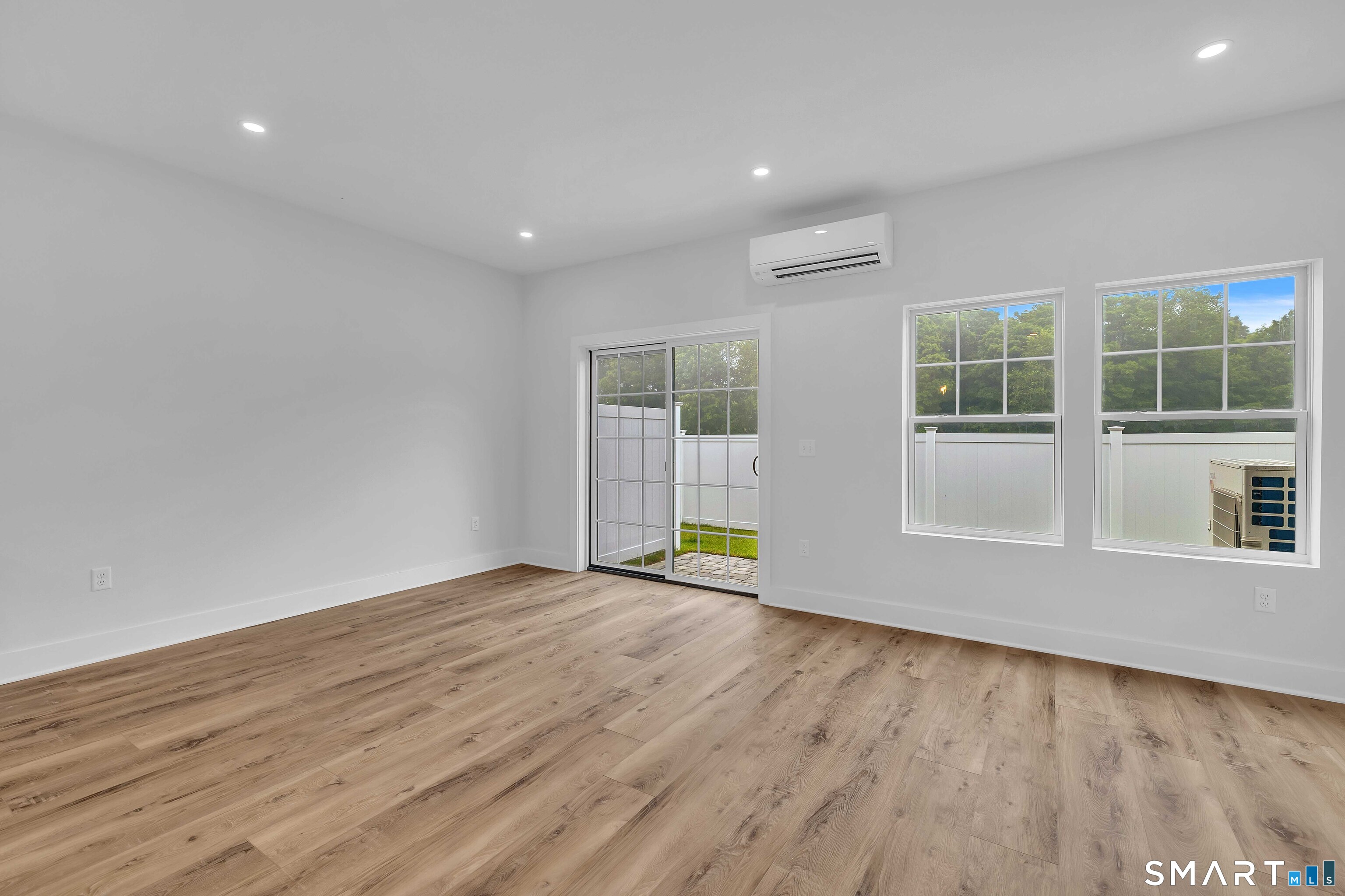 138 Boston Post 17 Road Property Photo 15