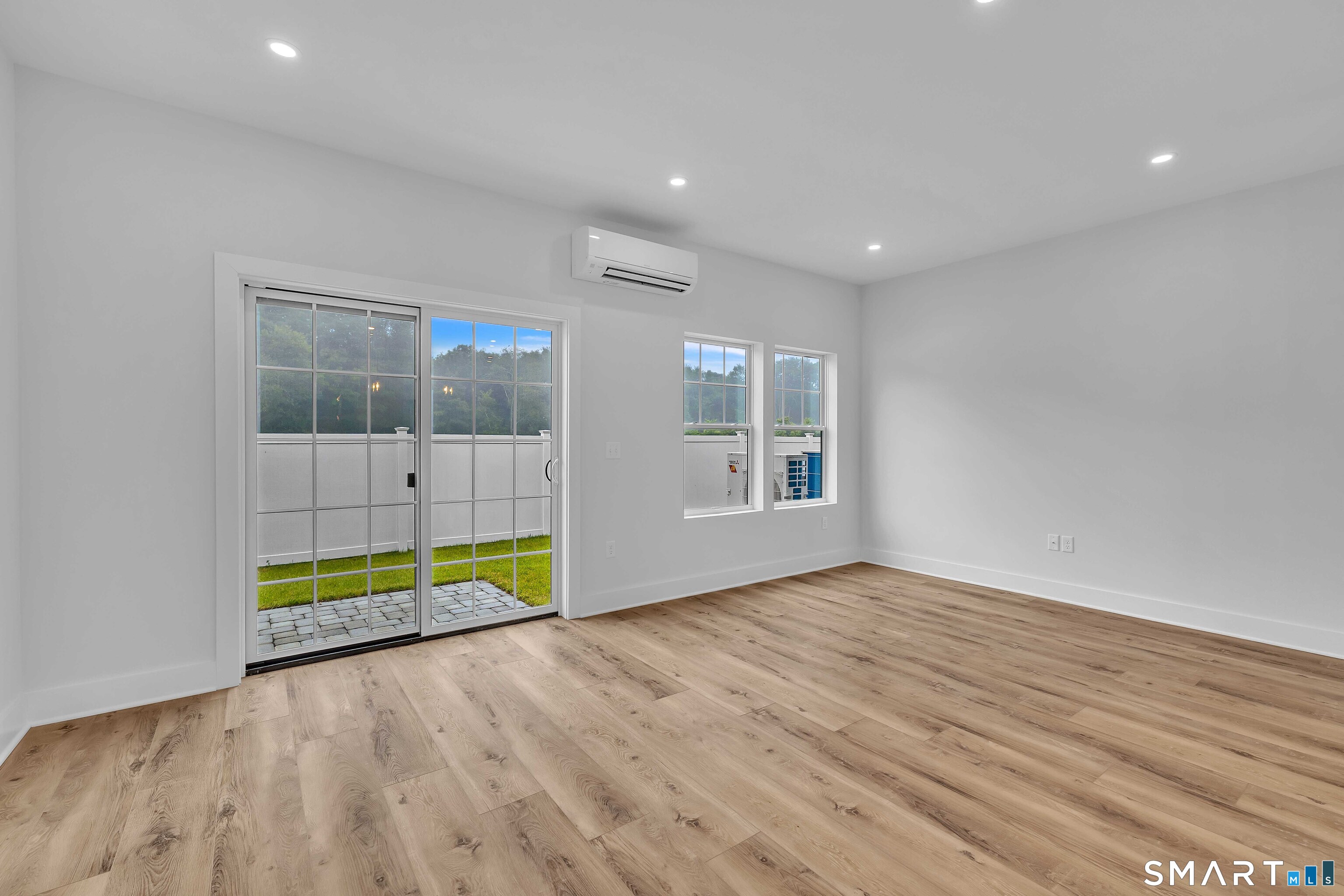 138 Boston Post 17 Road Property Photo 17