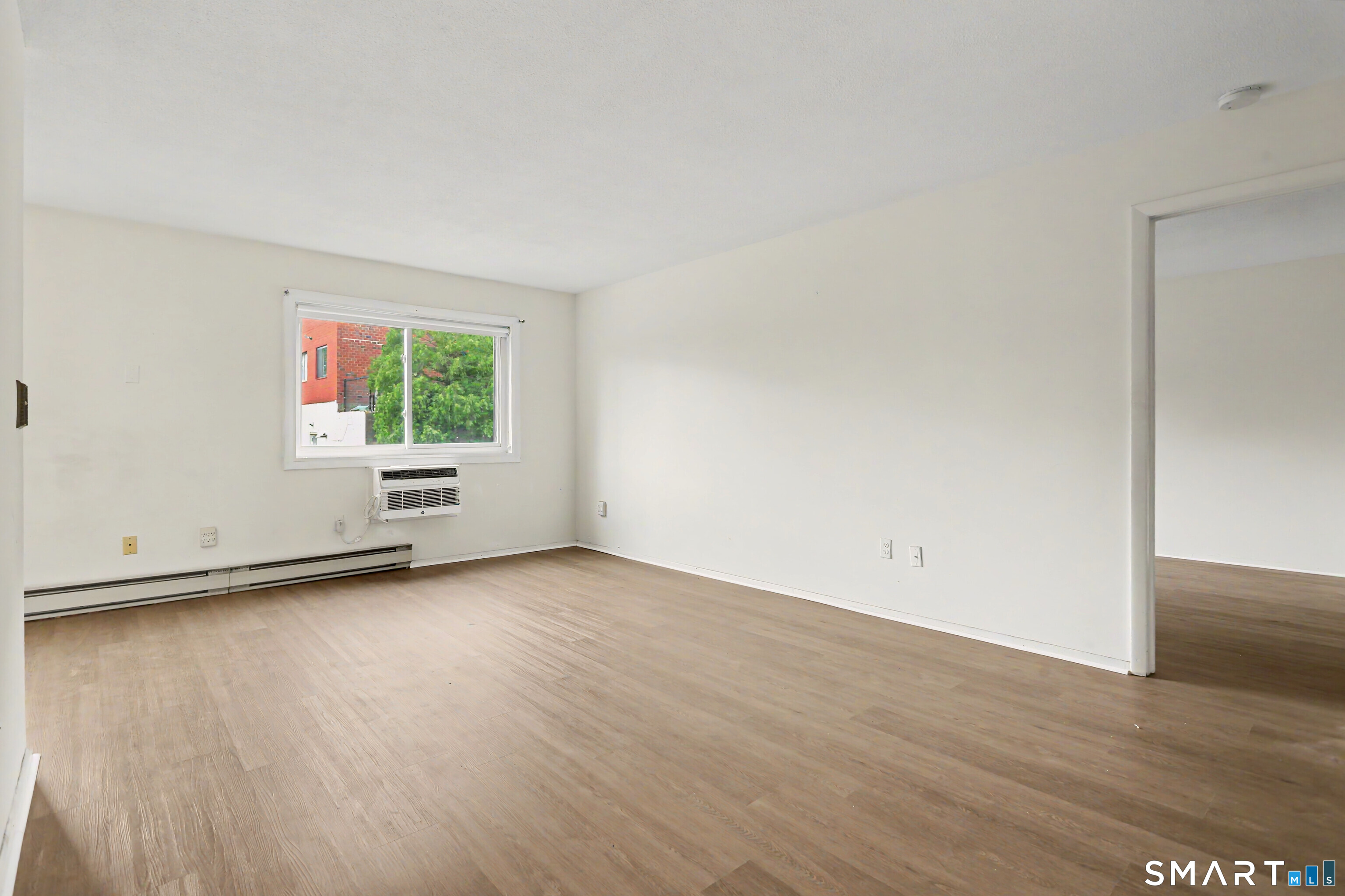 925 Longbrook 109 Avenue Property Photo 7