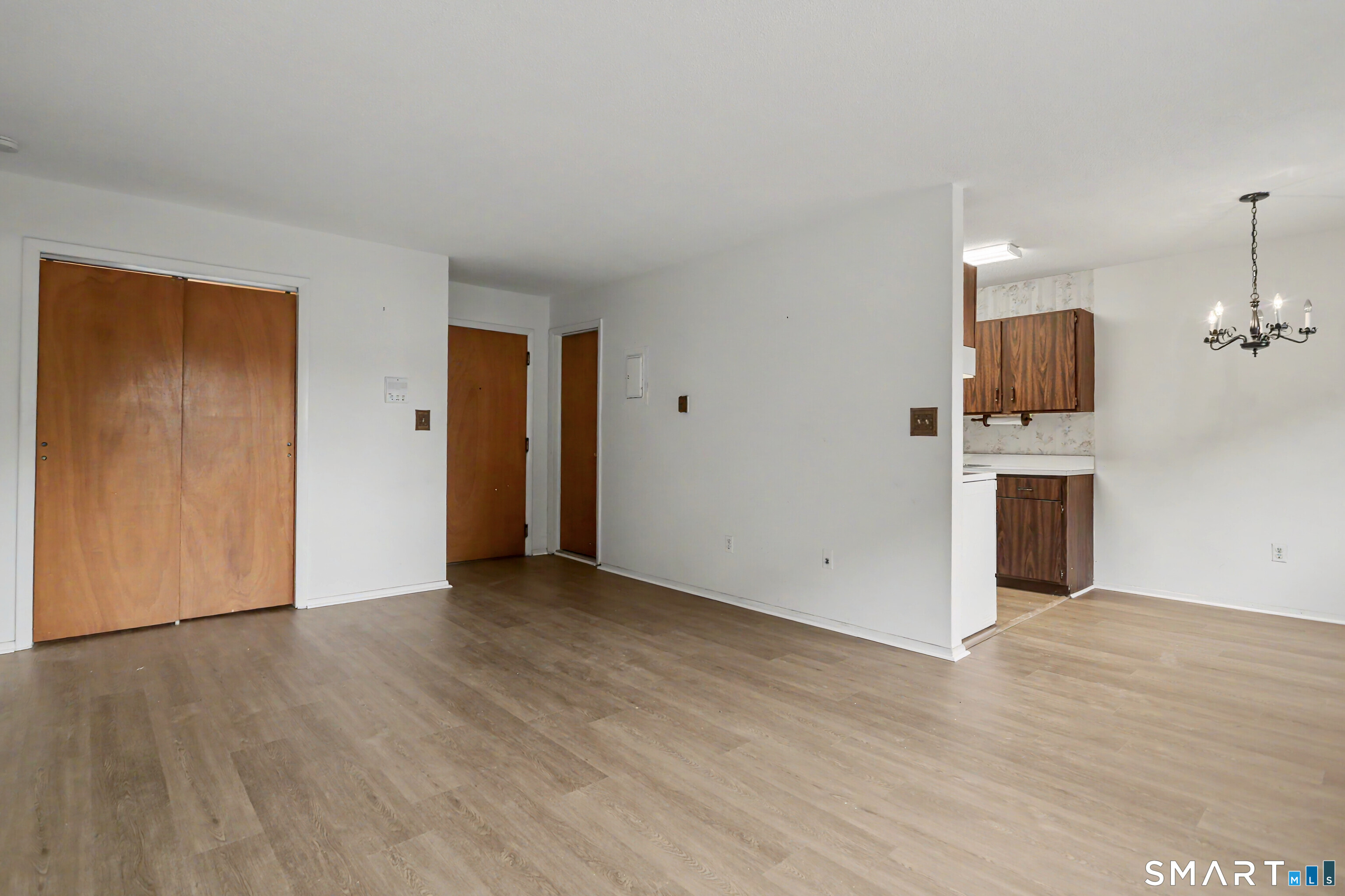 925 Longbrook 109 Avenue Property Photo 8
