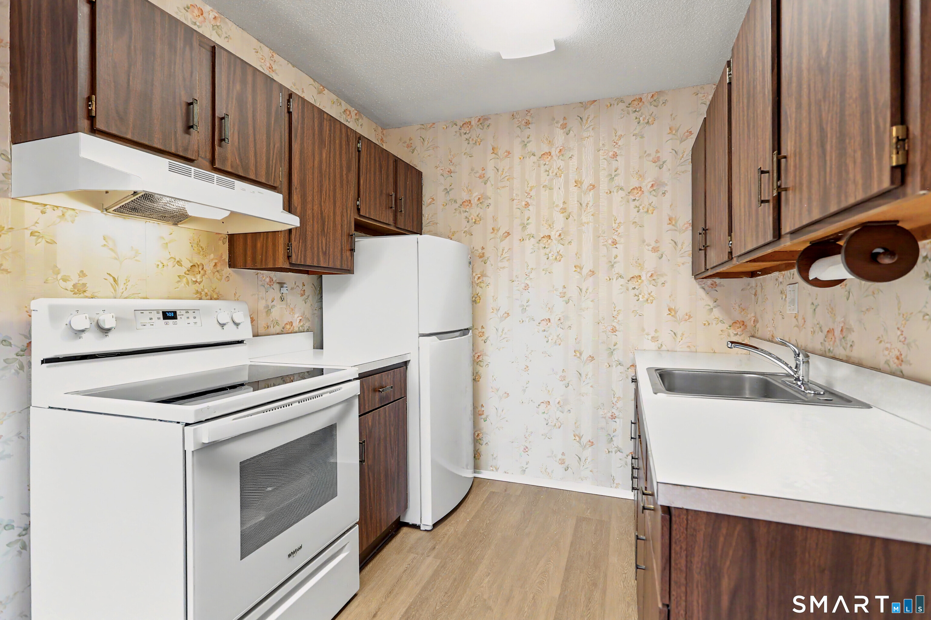 925 Longbrook 109 Avenue Property Photo 12