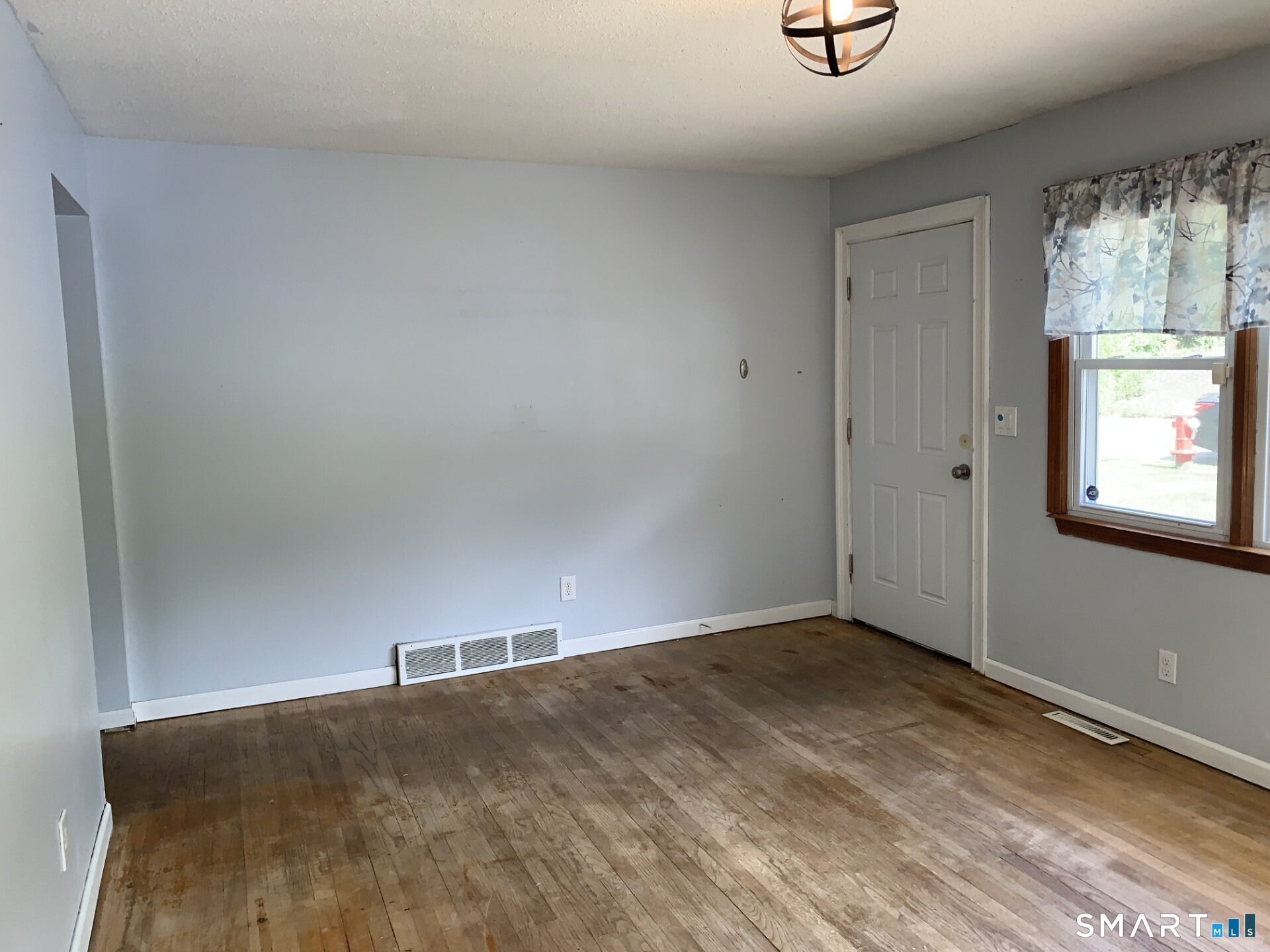 24 Sylvan Avenue Property Photo 6