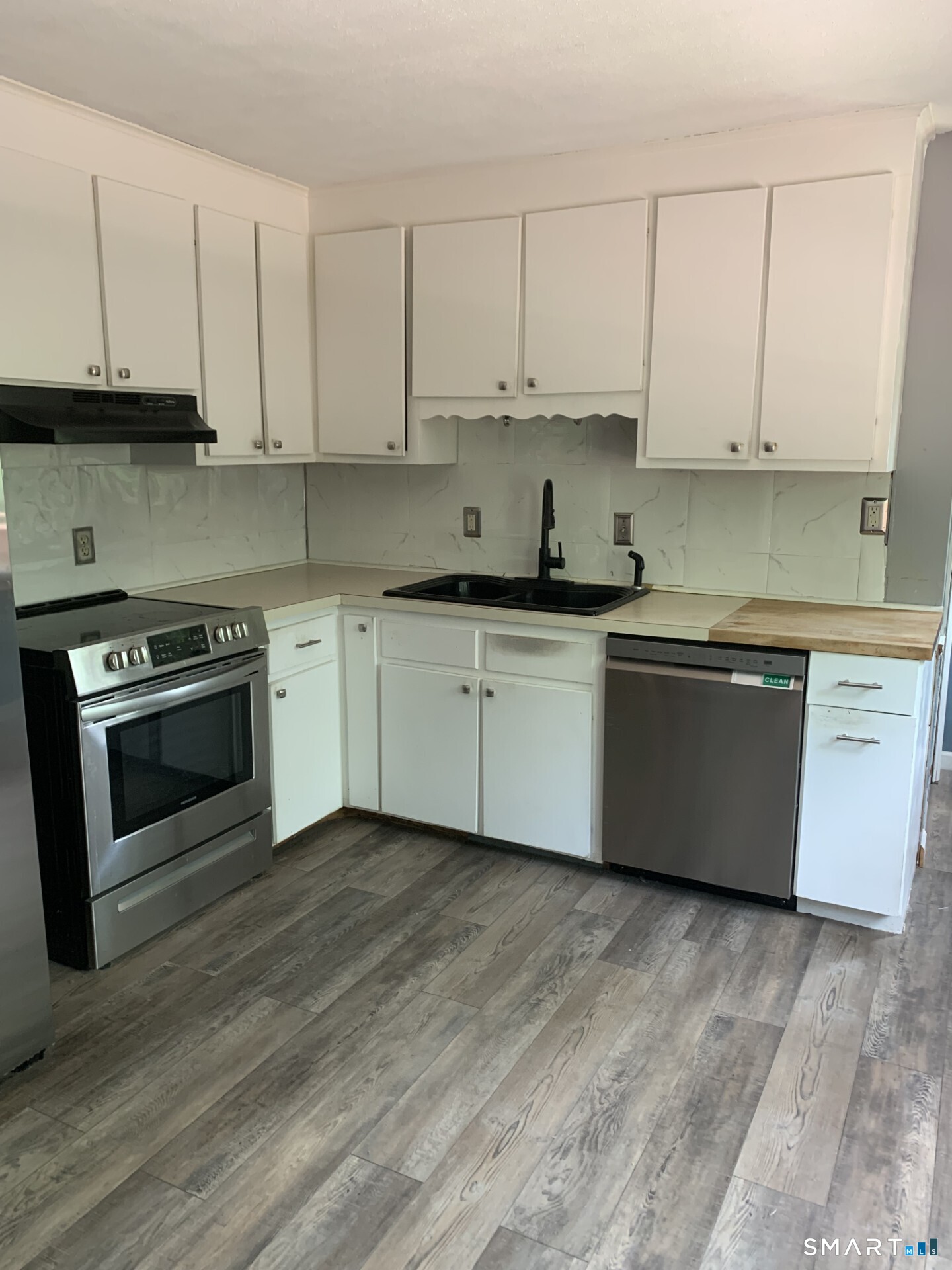 24 Sylvan Avenue Property Photo 8