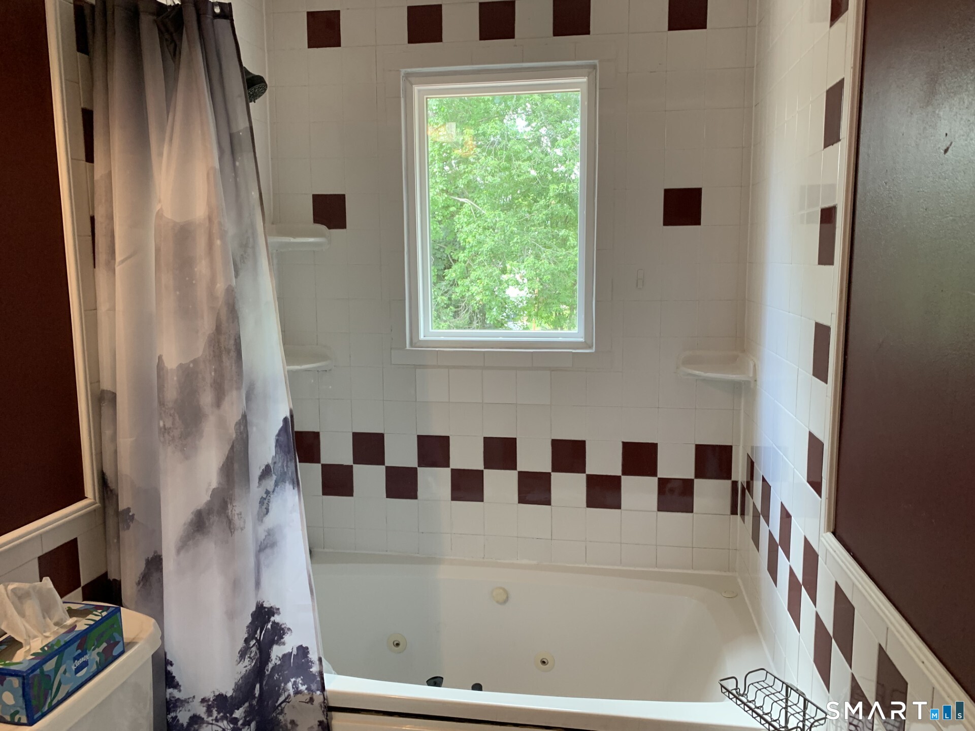24 Sylvan Avenue Property Photo 15