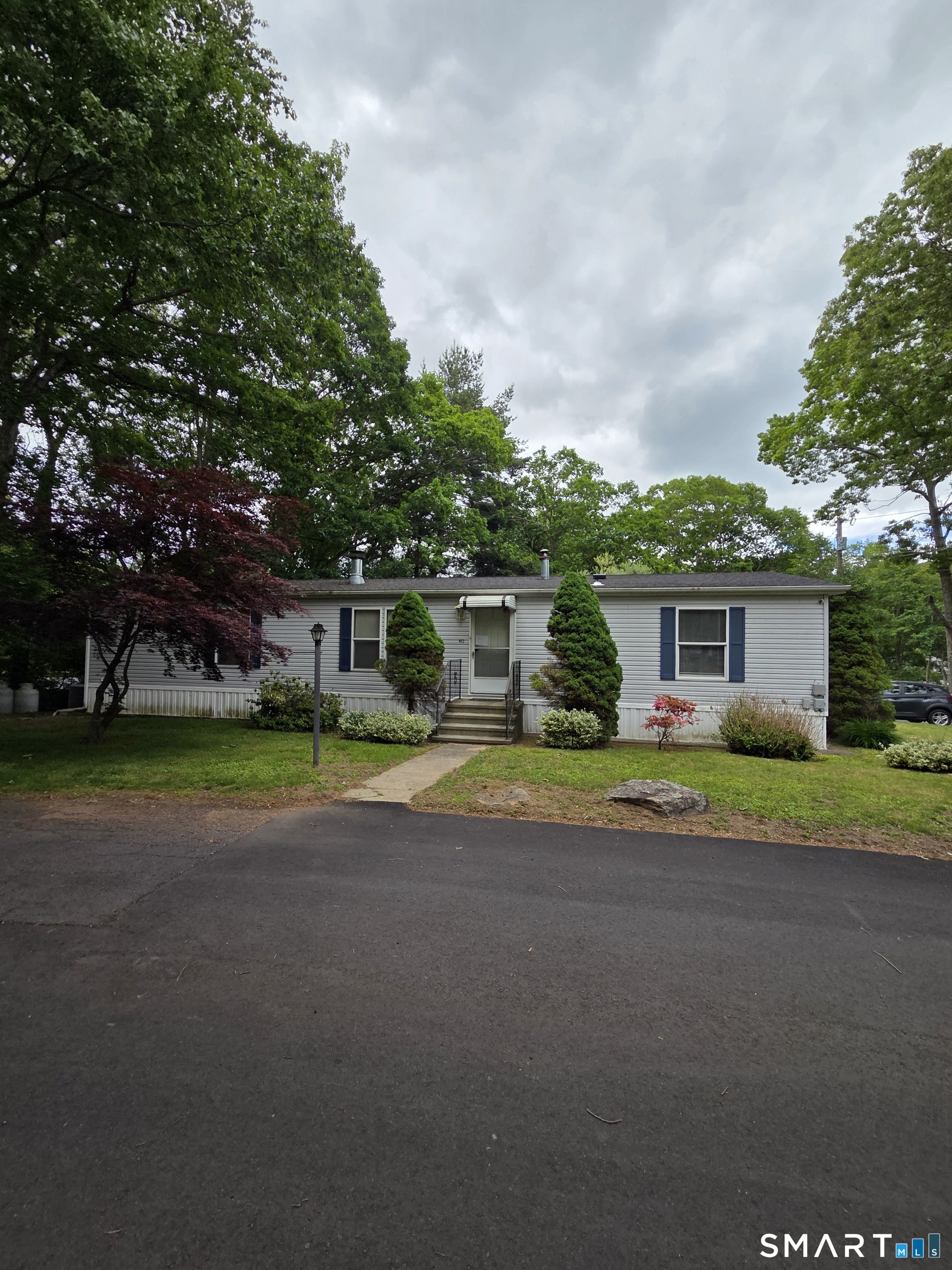 40 Evergreen Park Property Photo 1