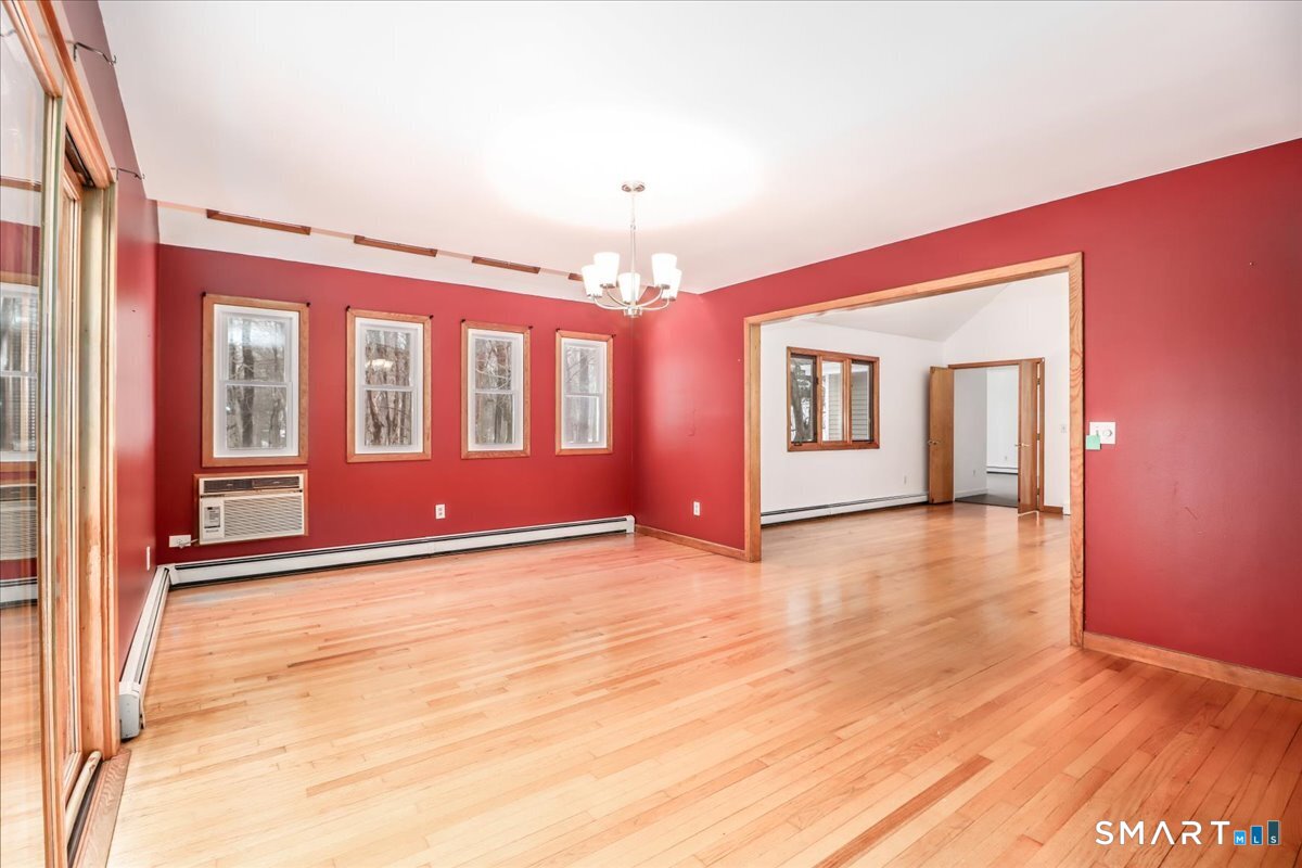 8 Pebble Lane Property Photo 15