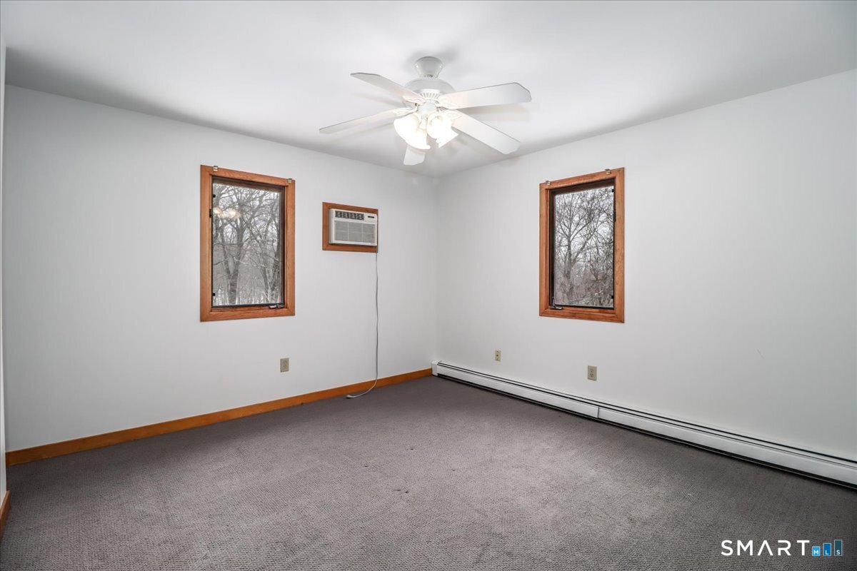 8 Pebble Lane Property Photo 25