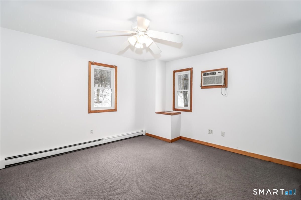 8 Pebble Lane Property Photo 27