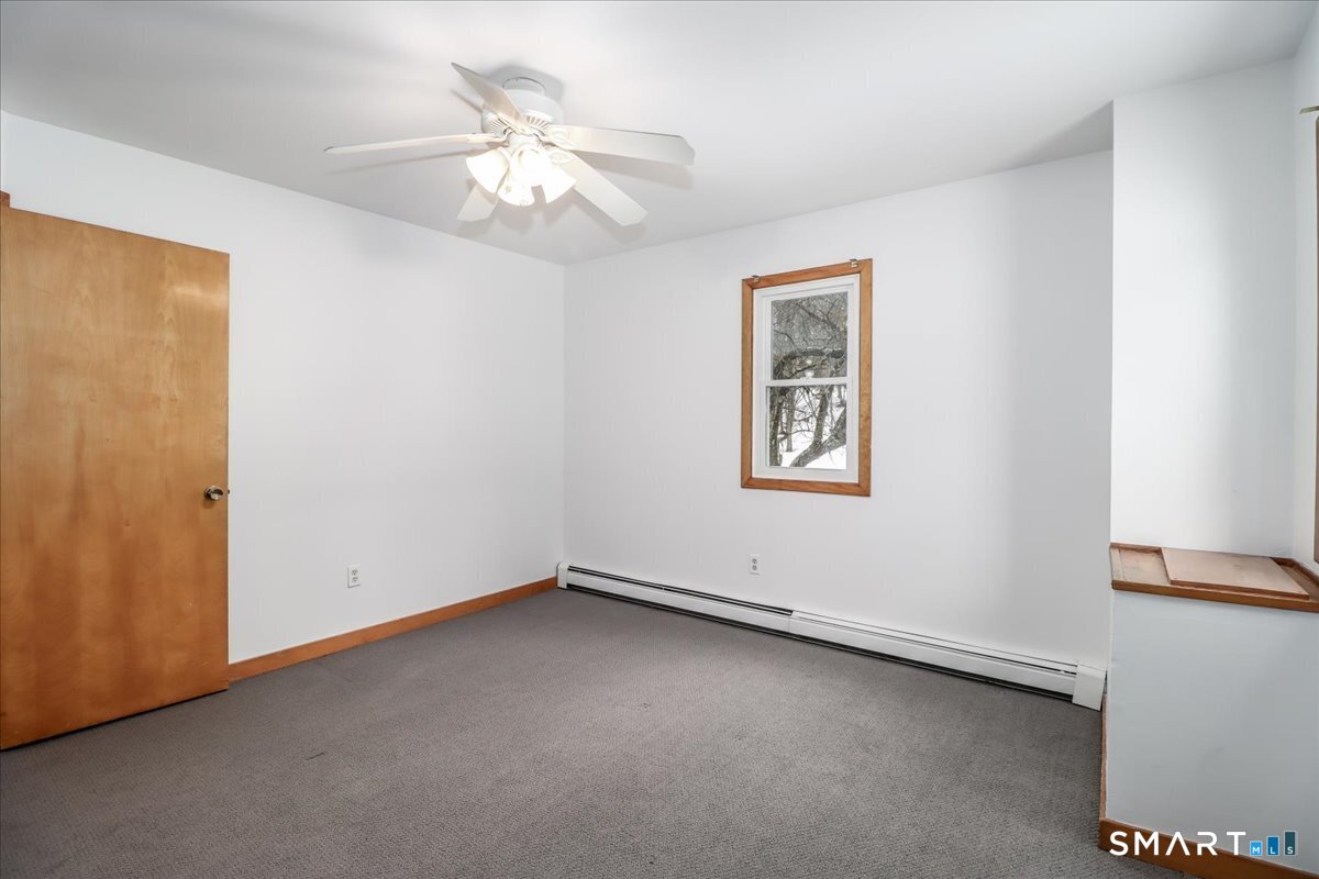 8 Pebble Lane Property Photo 28