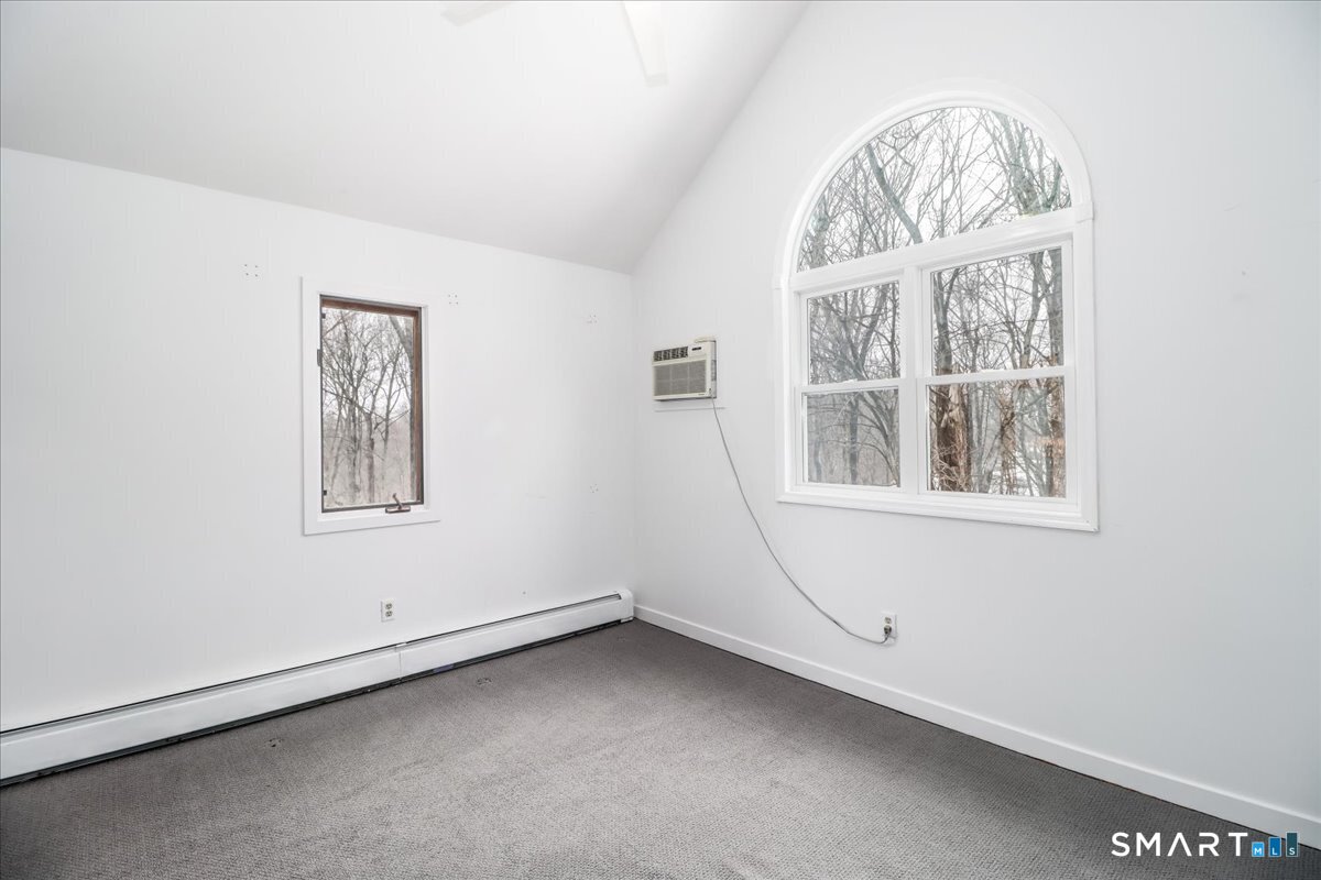 8 Pebble Lane Property Photo 31