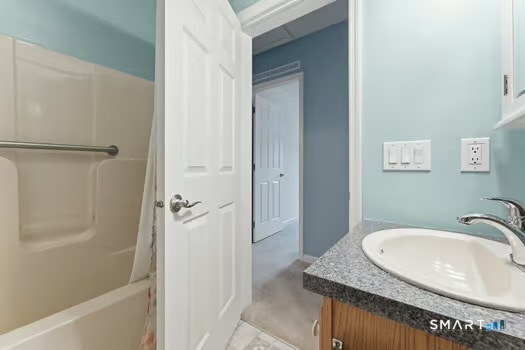 11 Cliff Road Property Photo 17