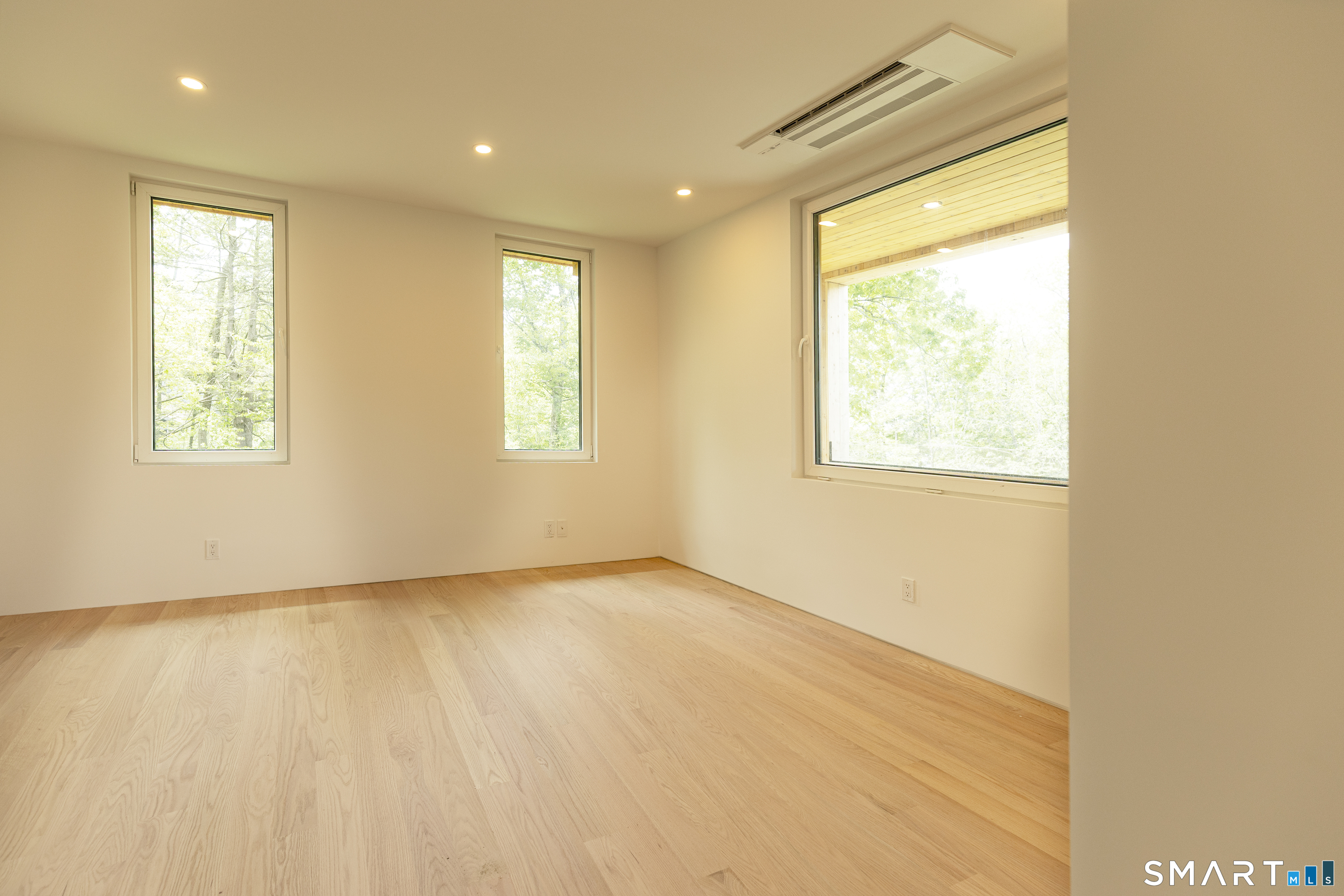 205 Hyerdale East Drive Property Photo 19