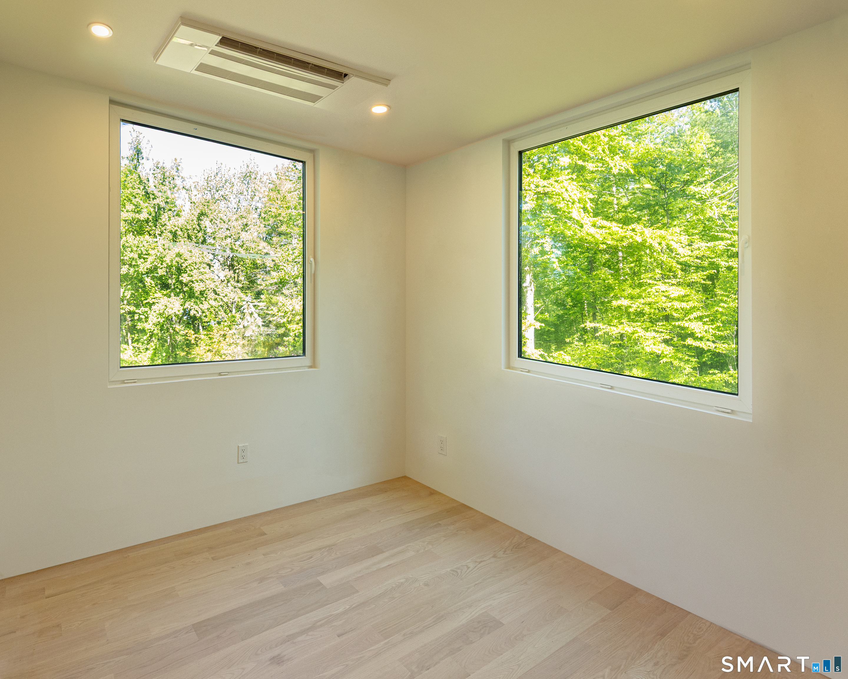 205 Hyerdale East Drive Property Photo 20