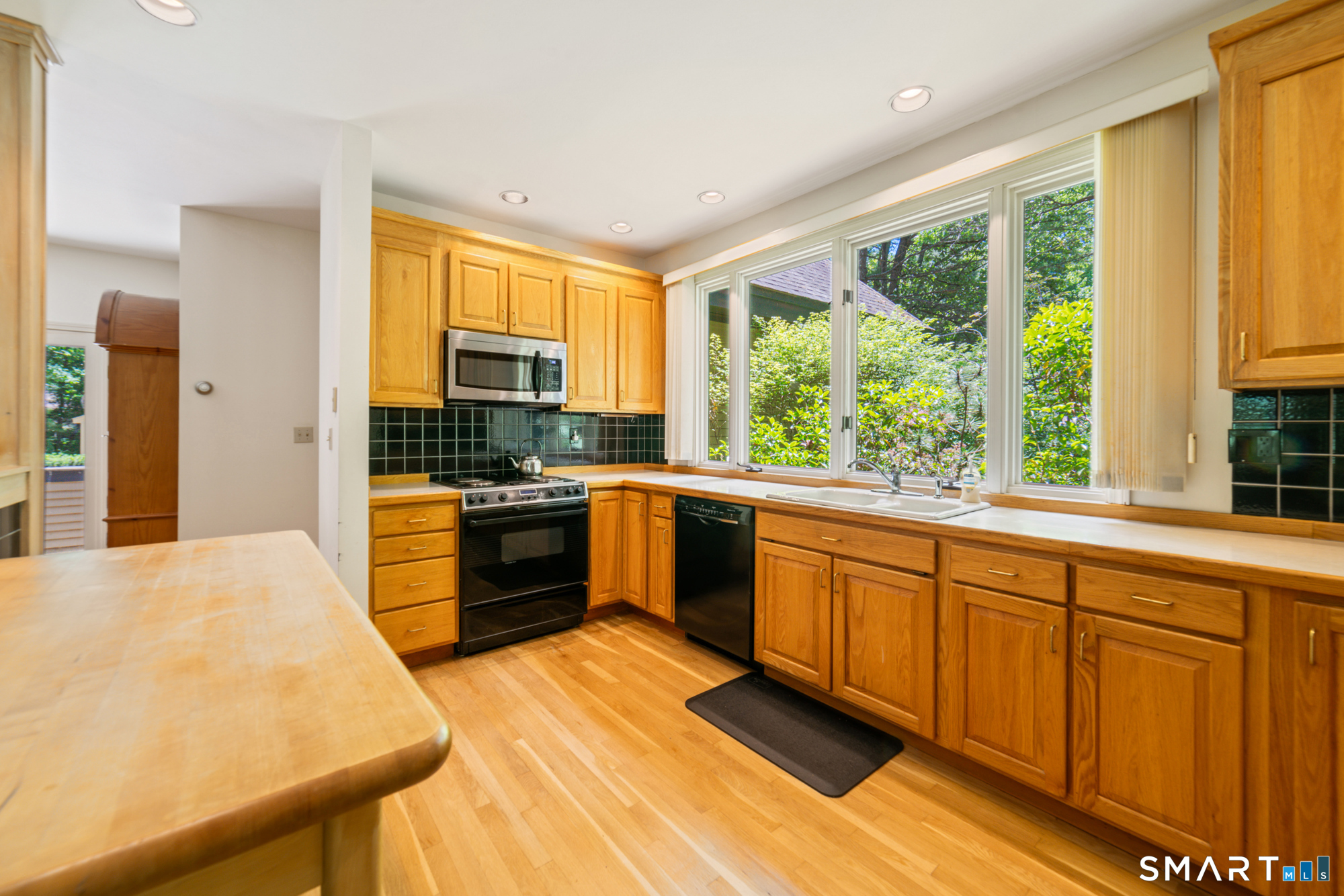 8 Beacon Heath Property Photo 9