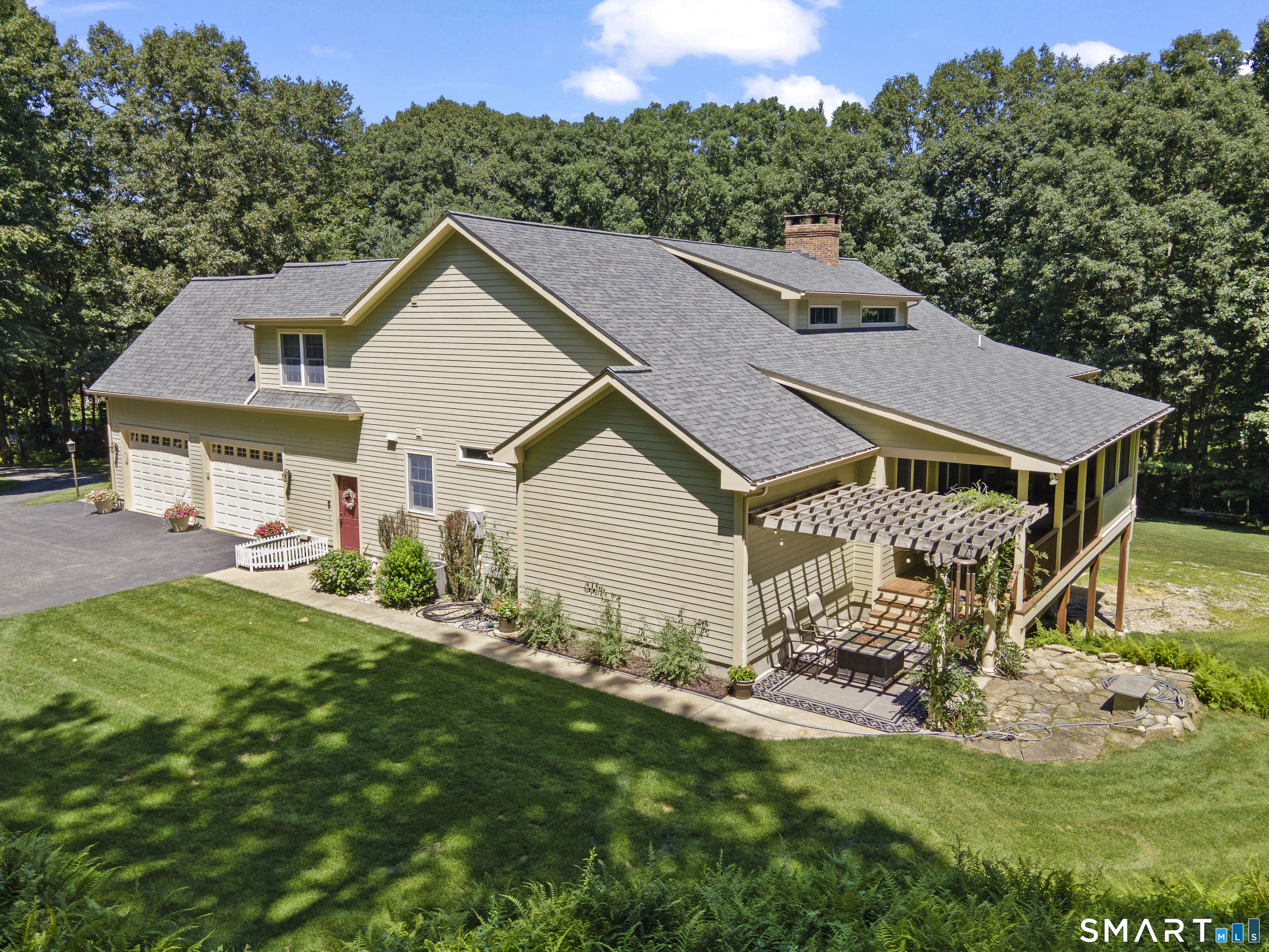 48 Grey Fox Landing Property Photo 3