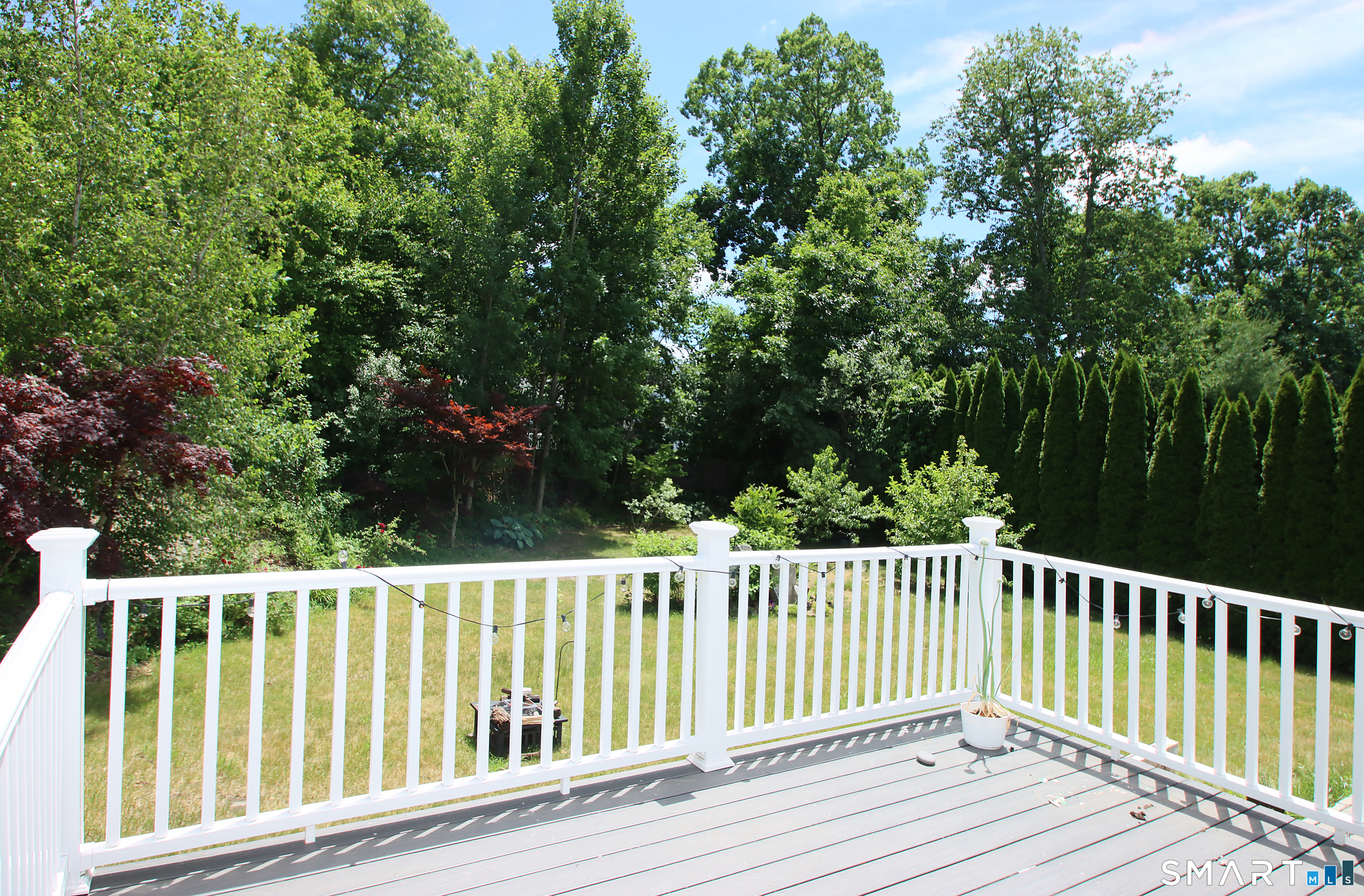 5 Oaktree Court Property Photo 3