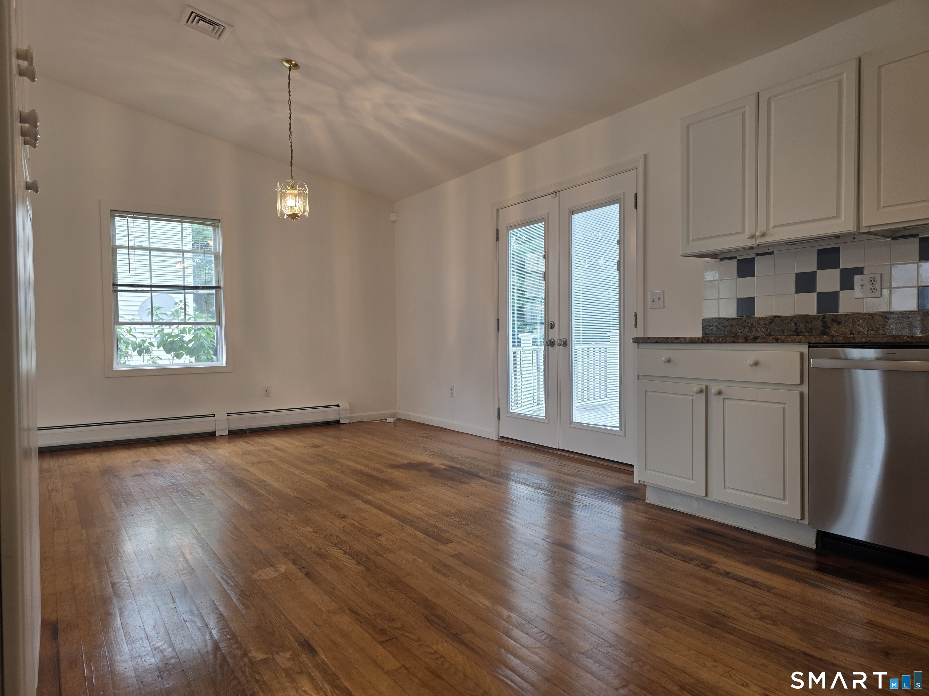 5 Oaktree Court Property Photo 10
