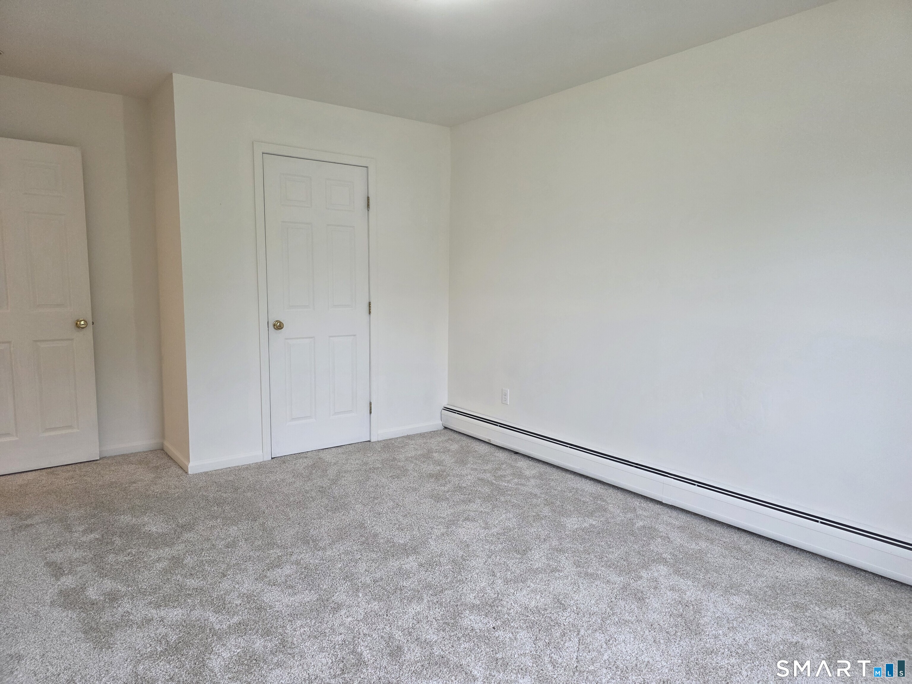 5 Oaktree Court Property Photo 16