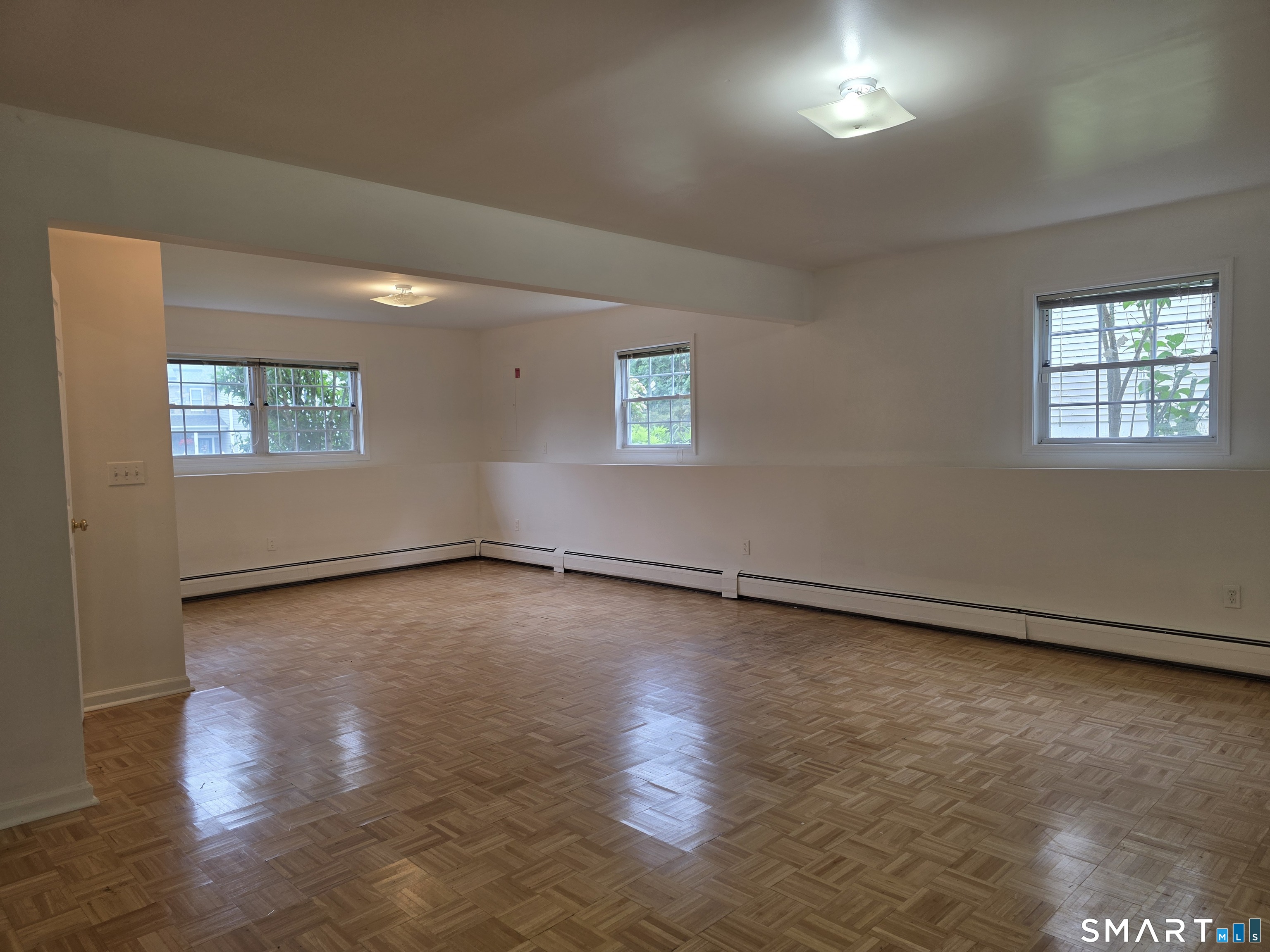 5 Oaktree Court Property Photo 21
