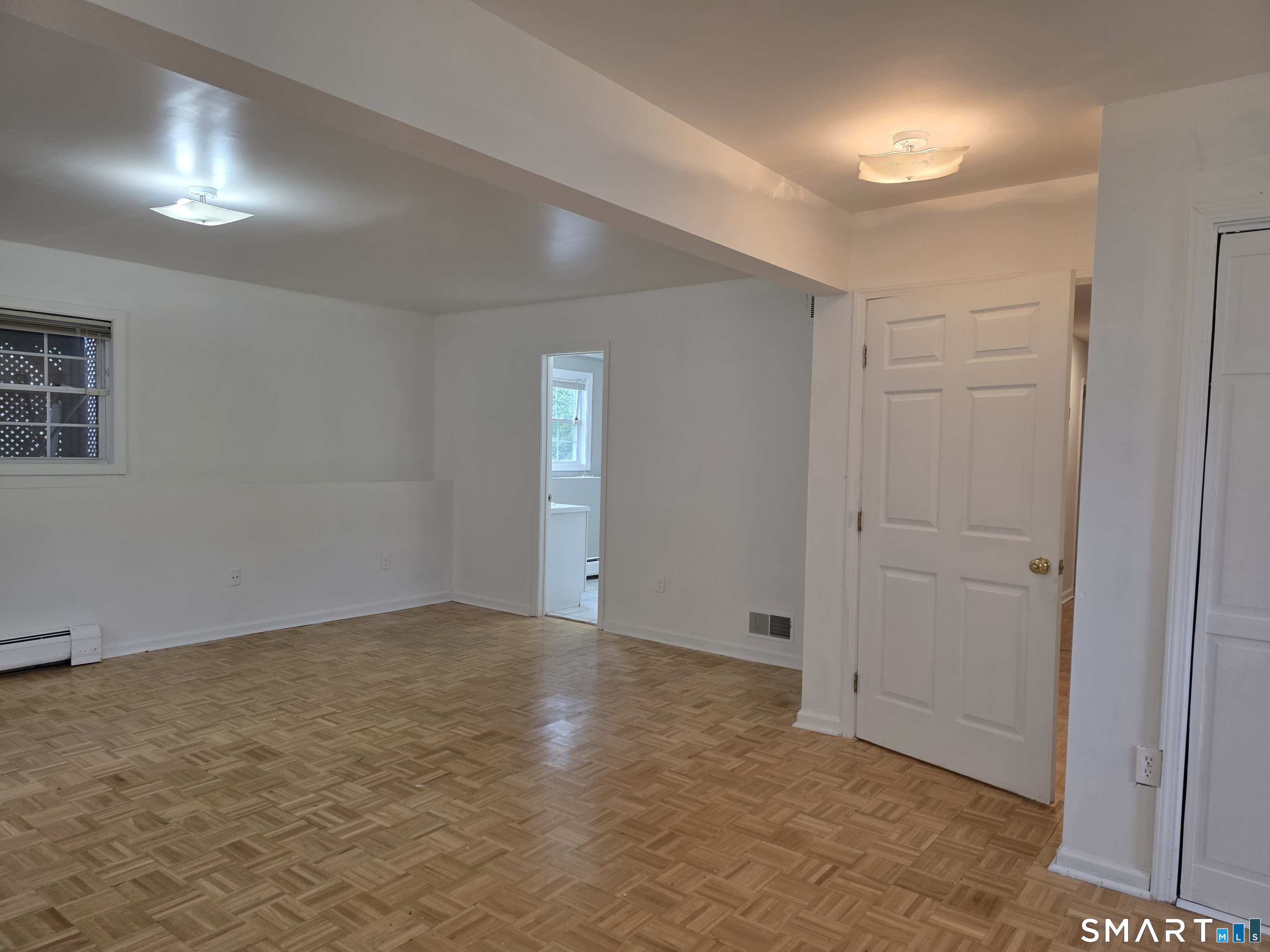5 Oaktree Court Property Photo 22