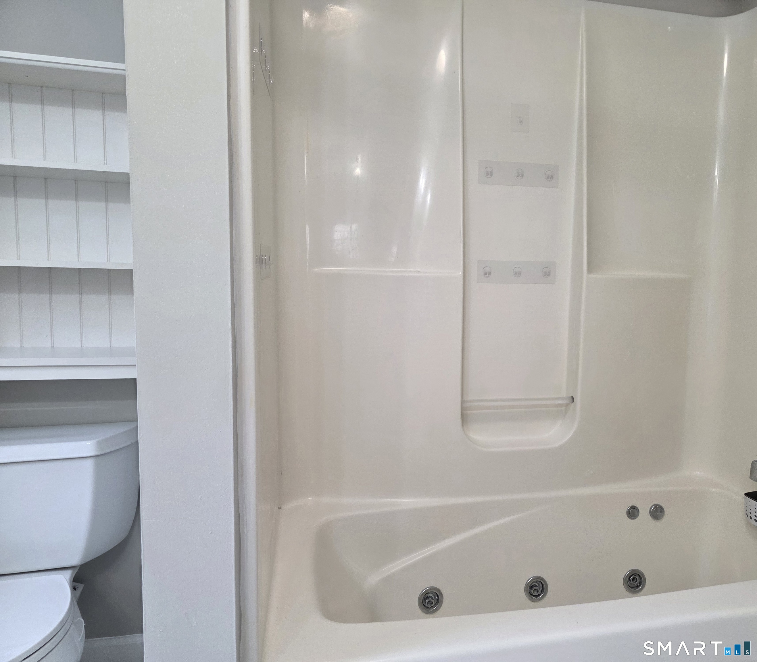 5 Oaktree Court Property Photo 24