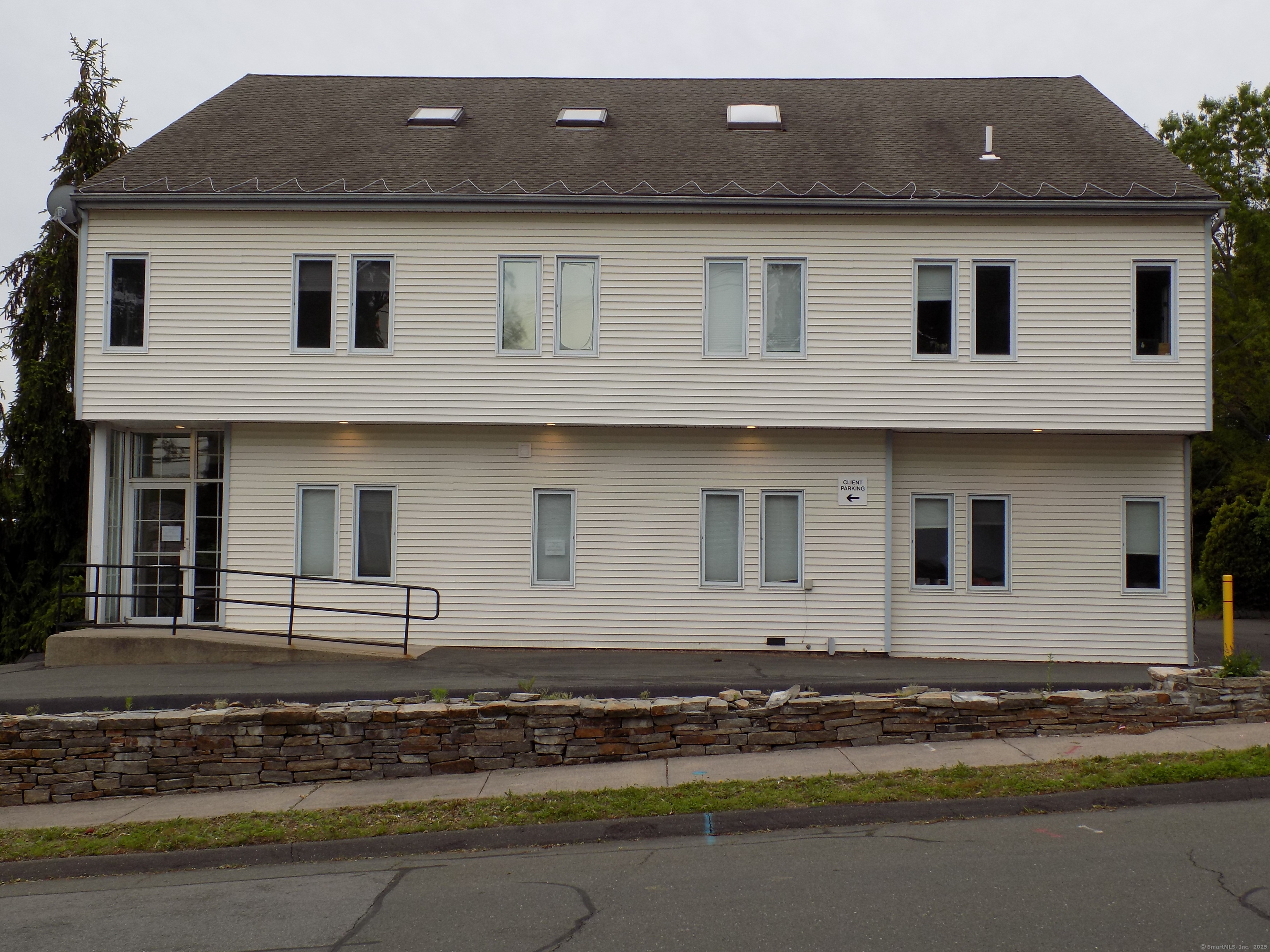751 Farmington Avenue Property Photo 1