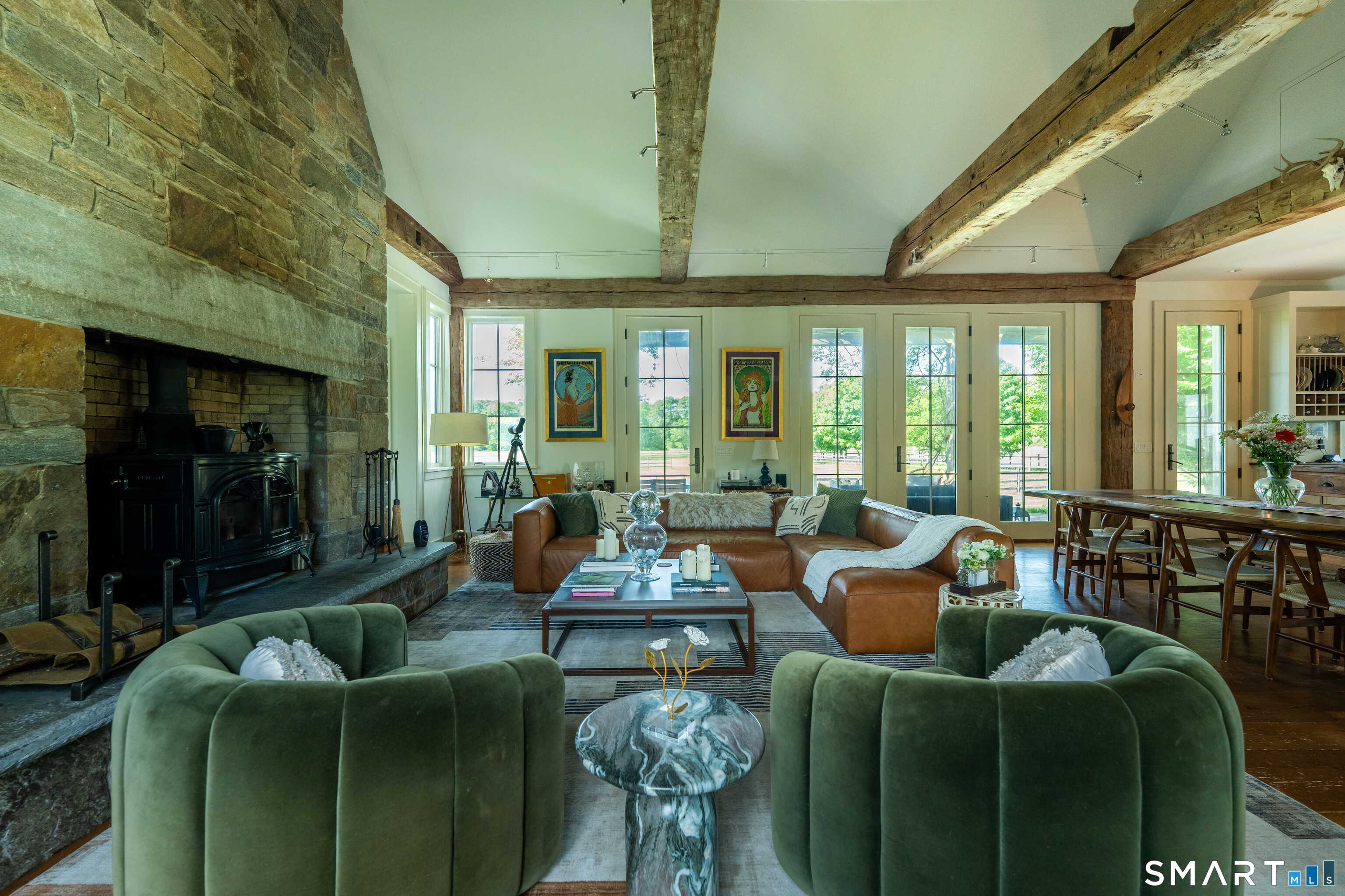 305 Pequot Trail Property Photo 4