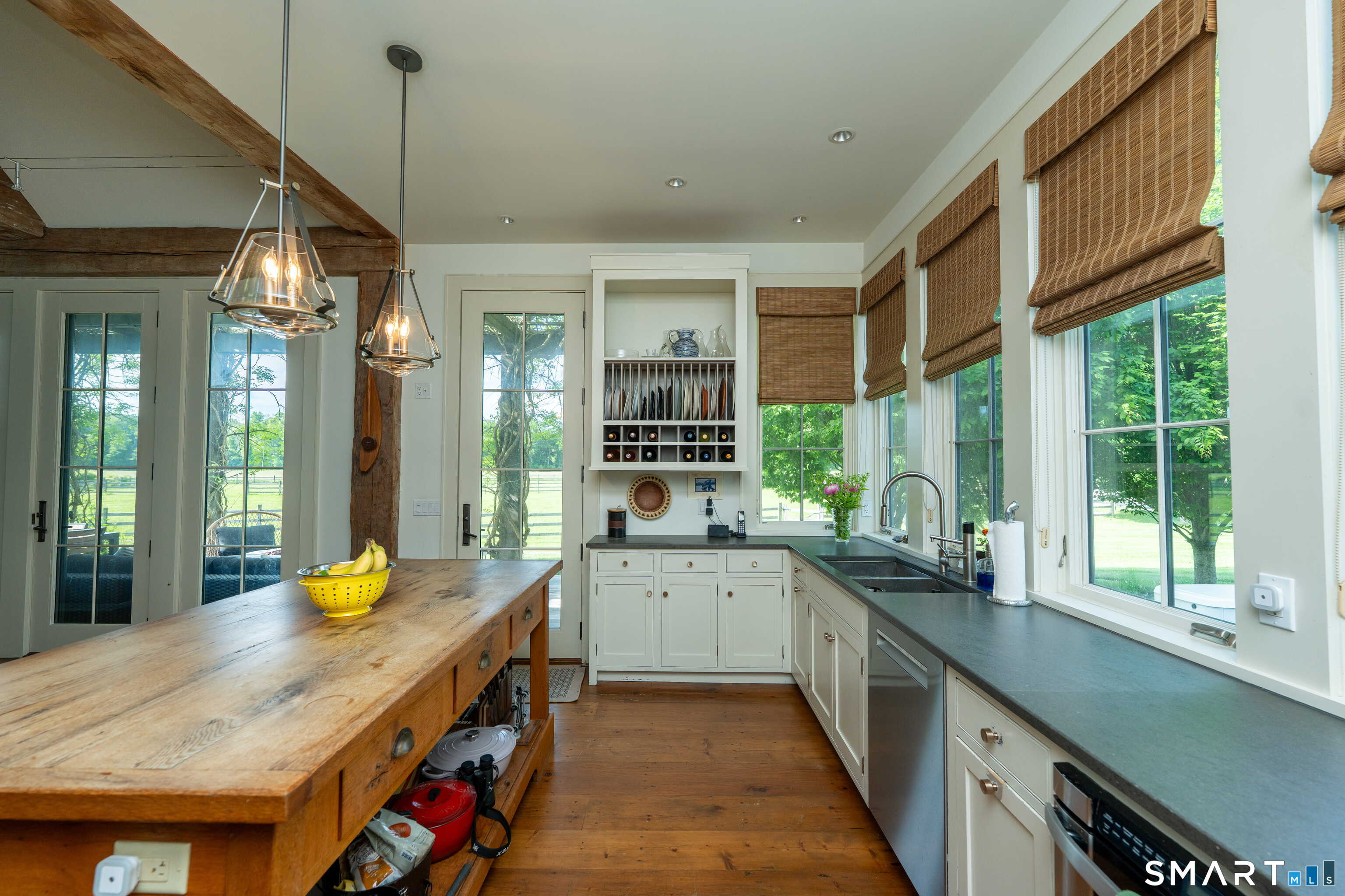 305 Pequot Trail Property Photo 6