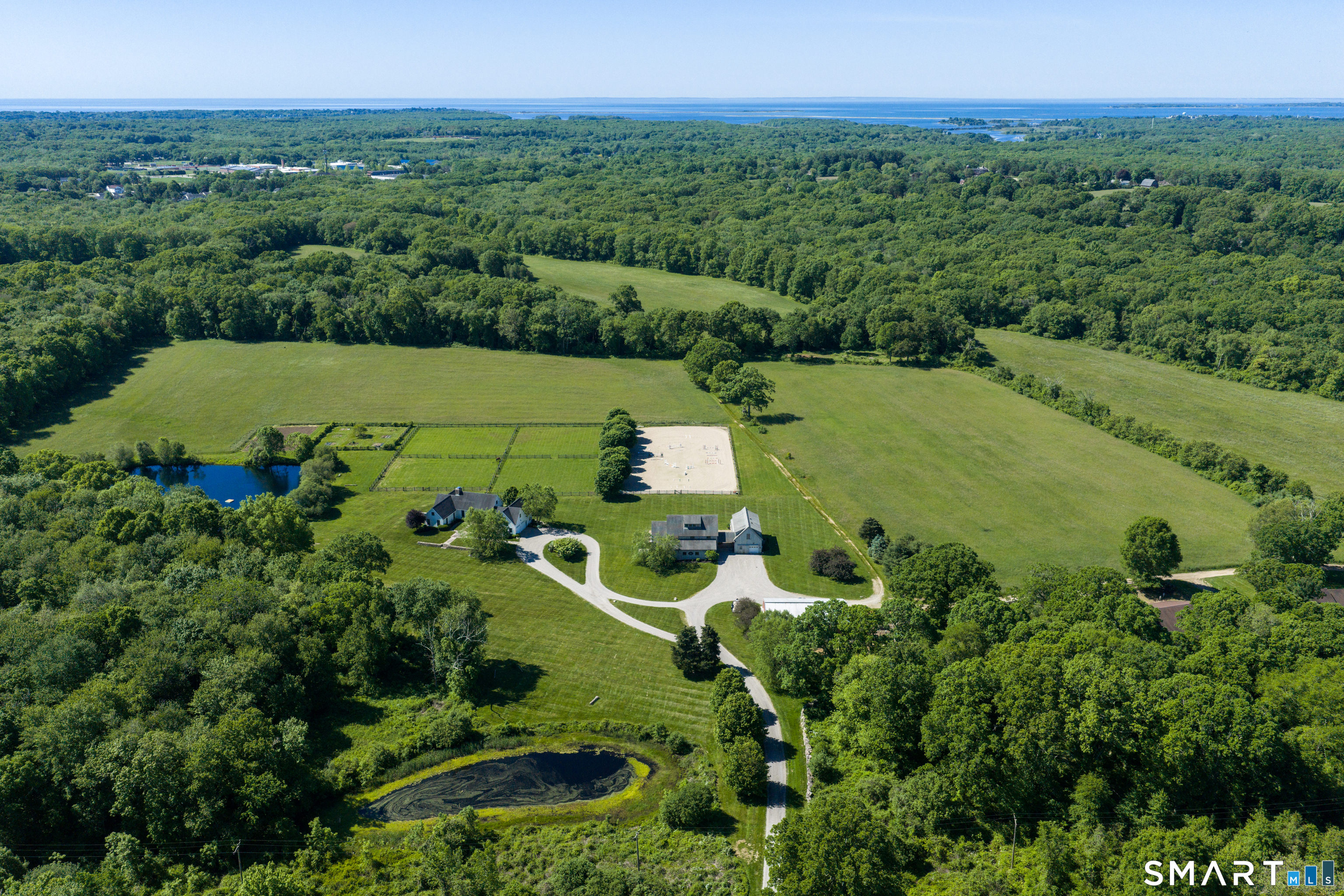 305 Pequot Trail Property Photo 23
