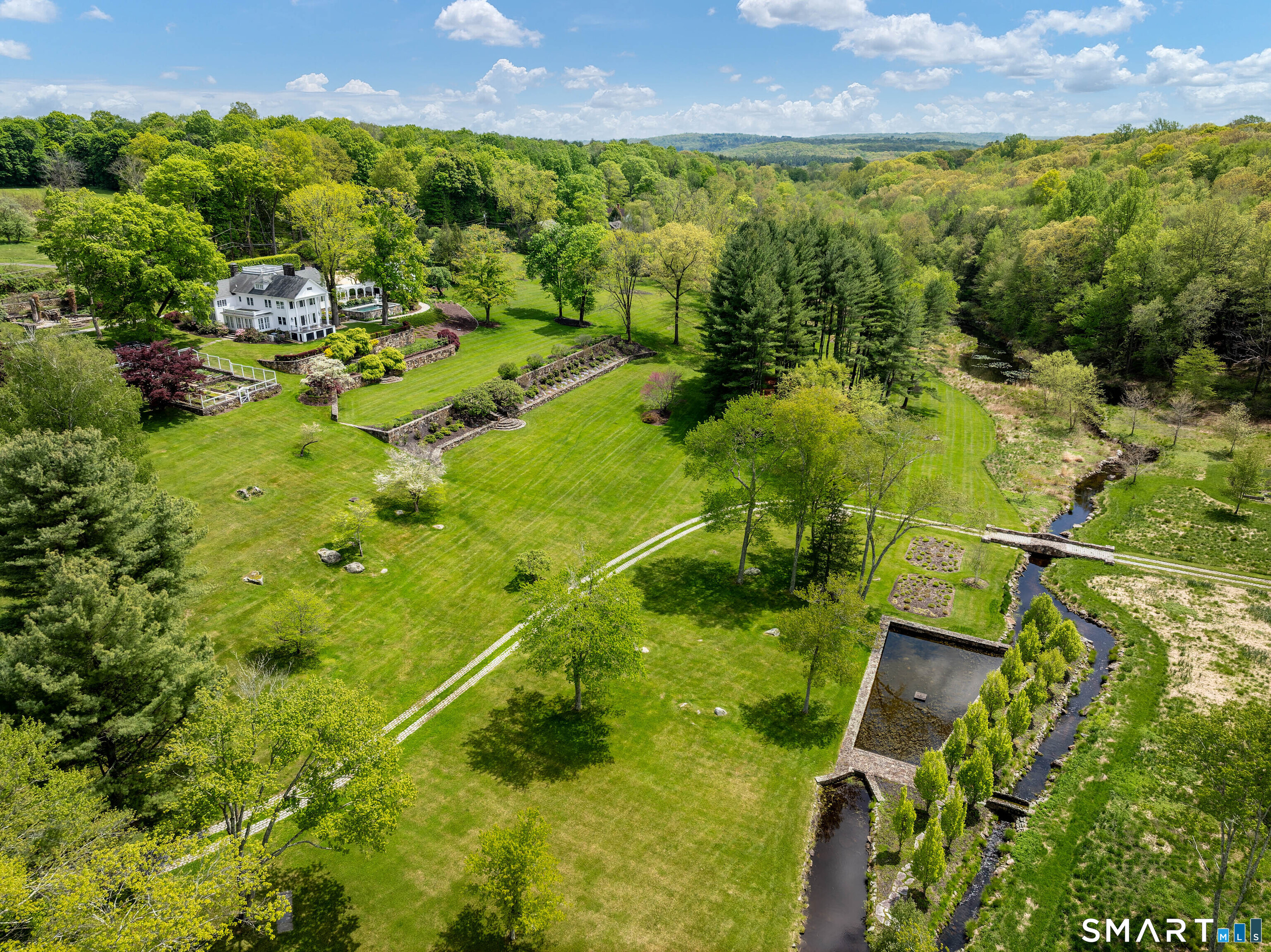 155 Long Ridge Road Property Photo 8