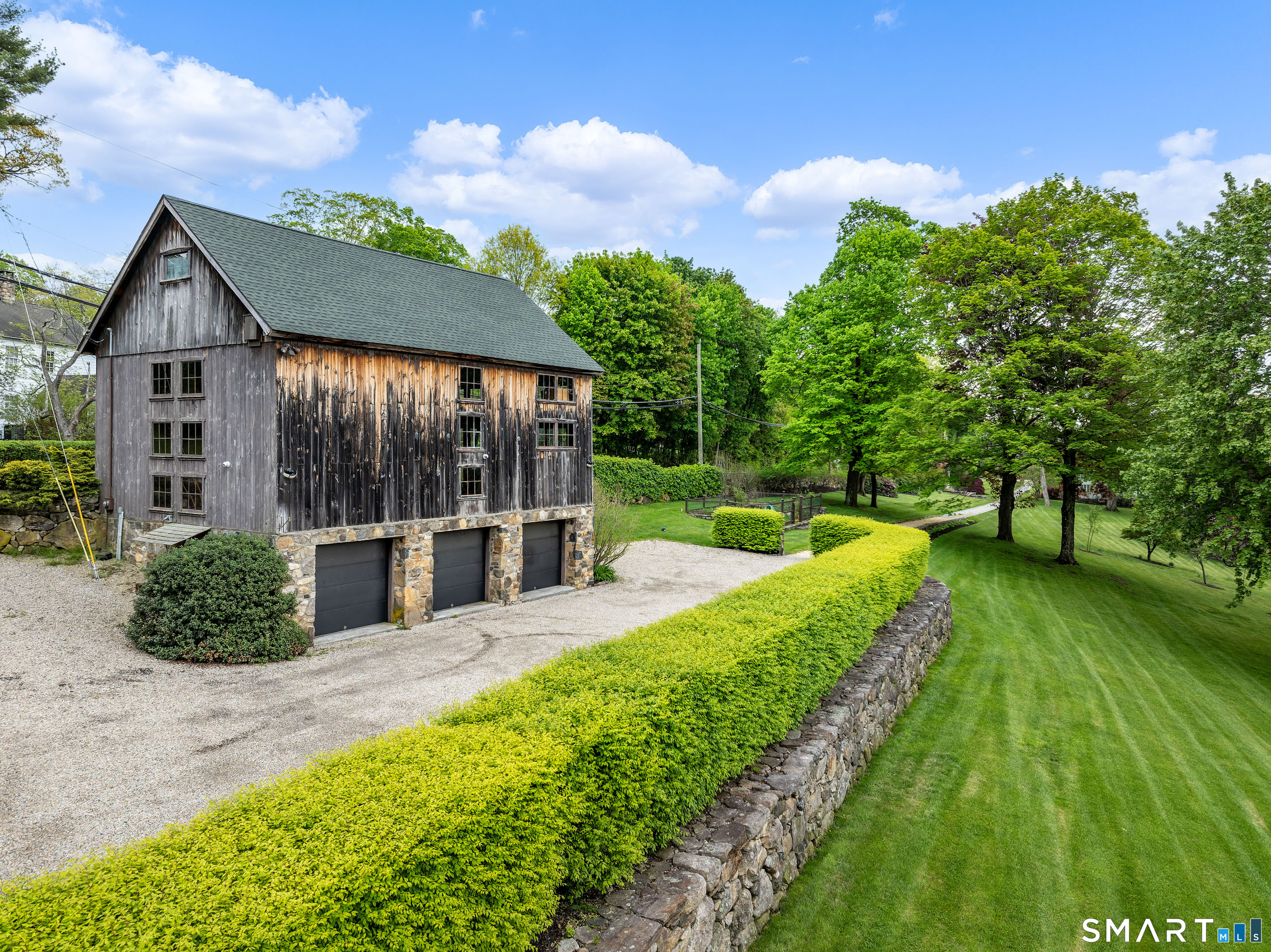 155 Long Ridge Road Property Photo 14