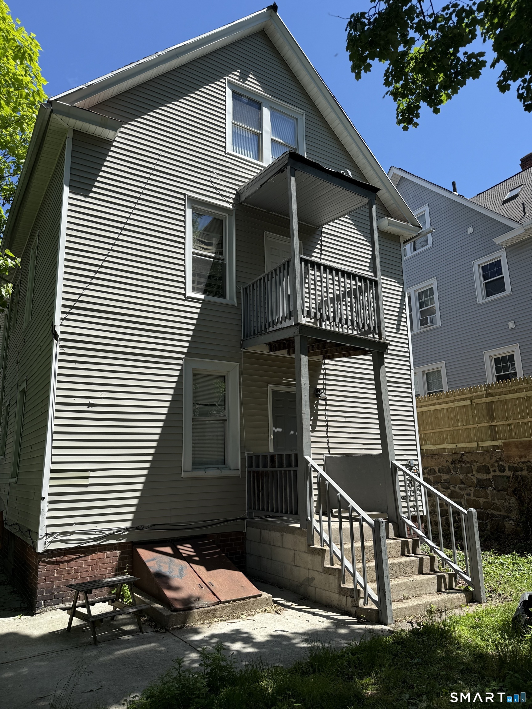 74 Starr Street Property Photo 3