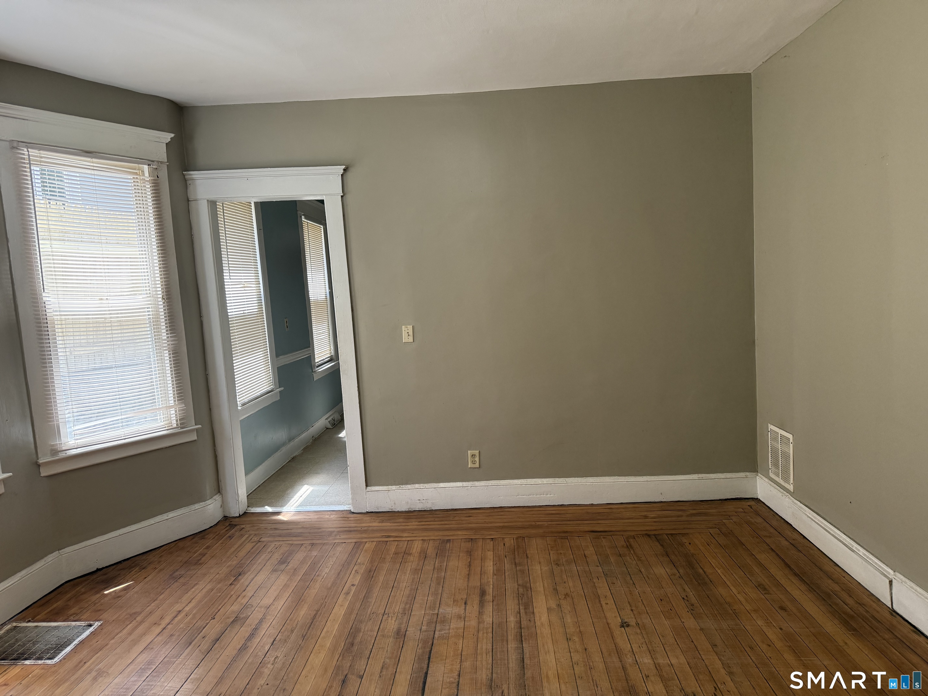 74 Starr Street Property Photo 5
