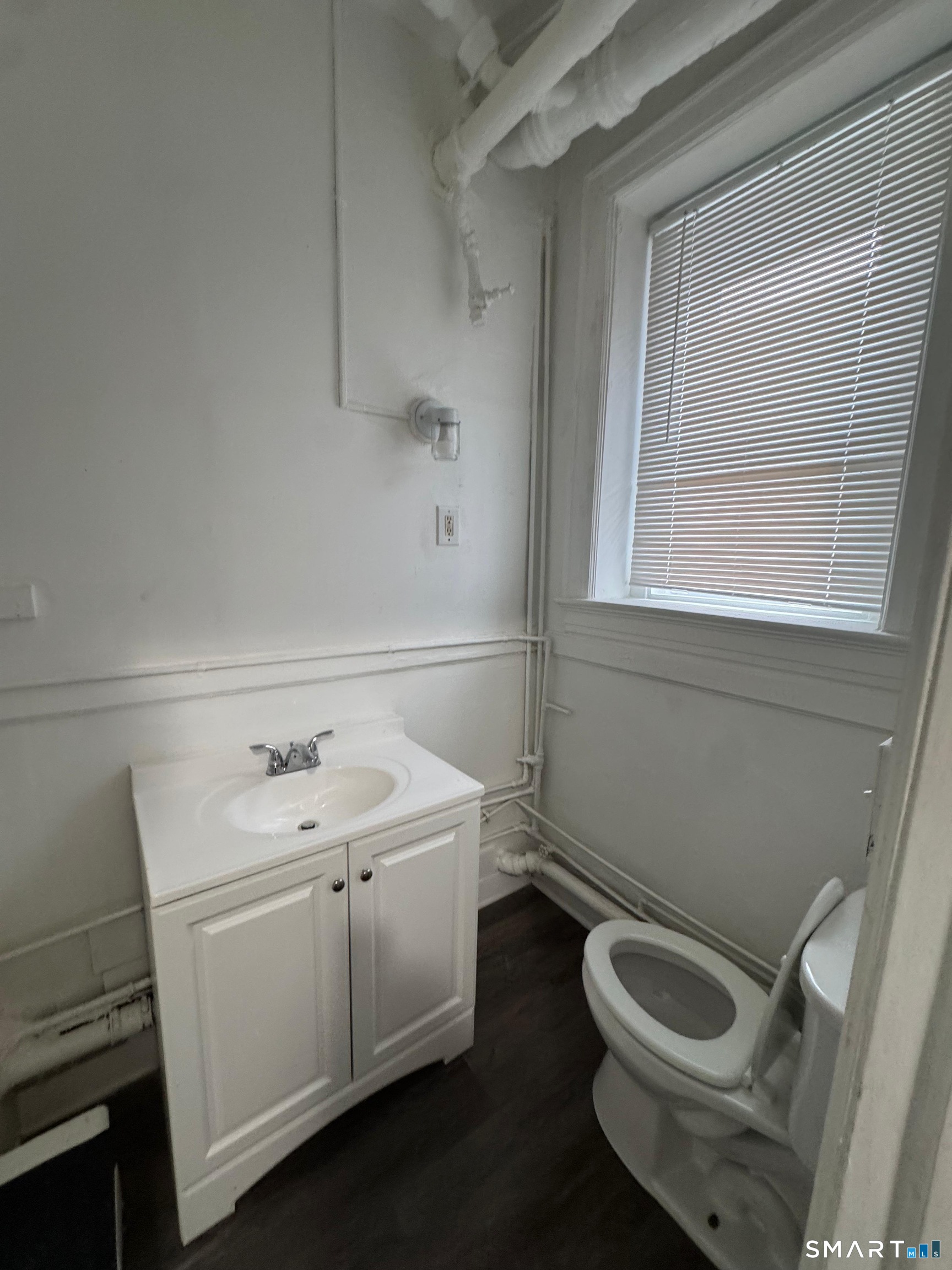 86 Pequonnock 40 Street Property Photo 2