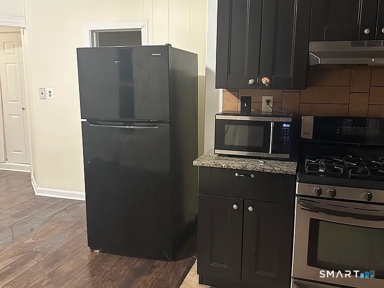 24181213 Property Photo 8