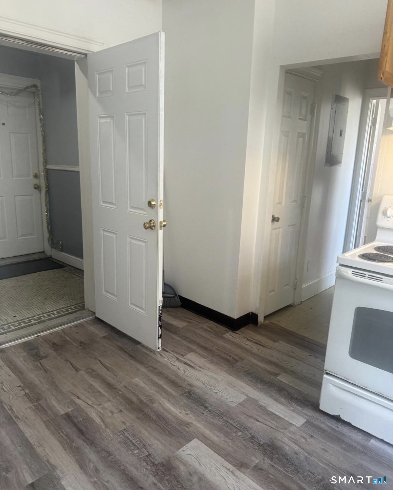 240 William 2F Street Property Photo 1