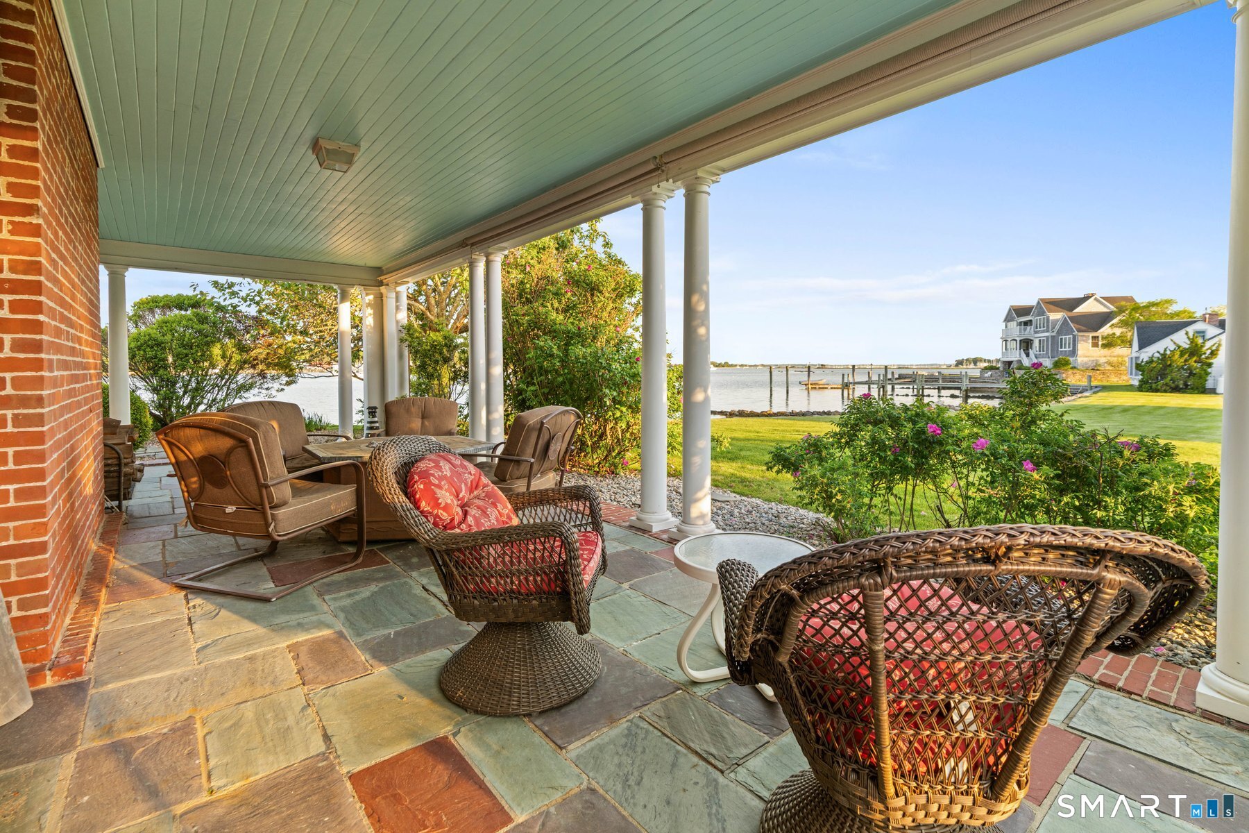 30 Essex Street Property Photo 8