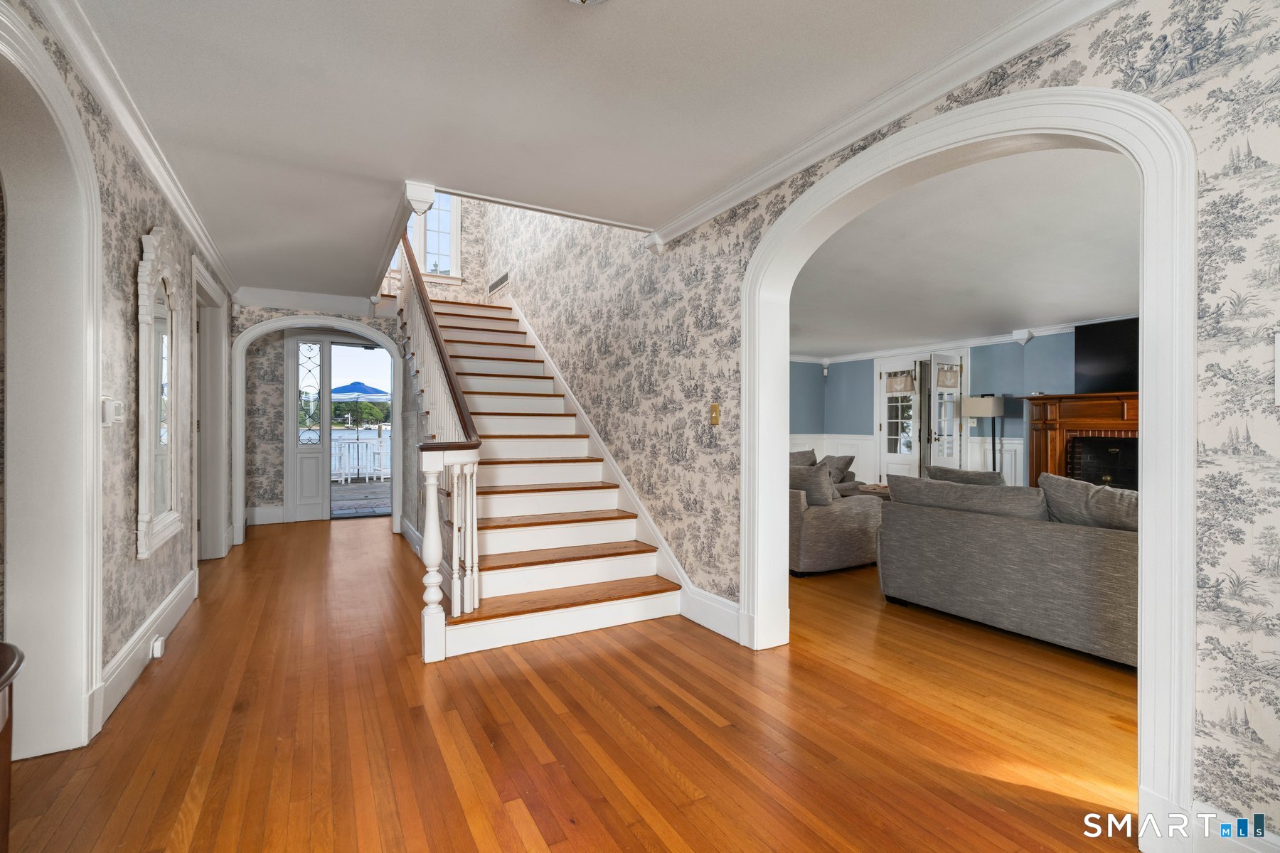 30 Essex Street Property Photo 9